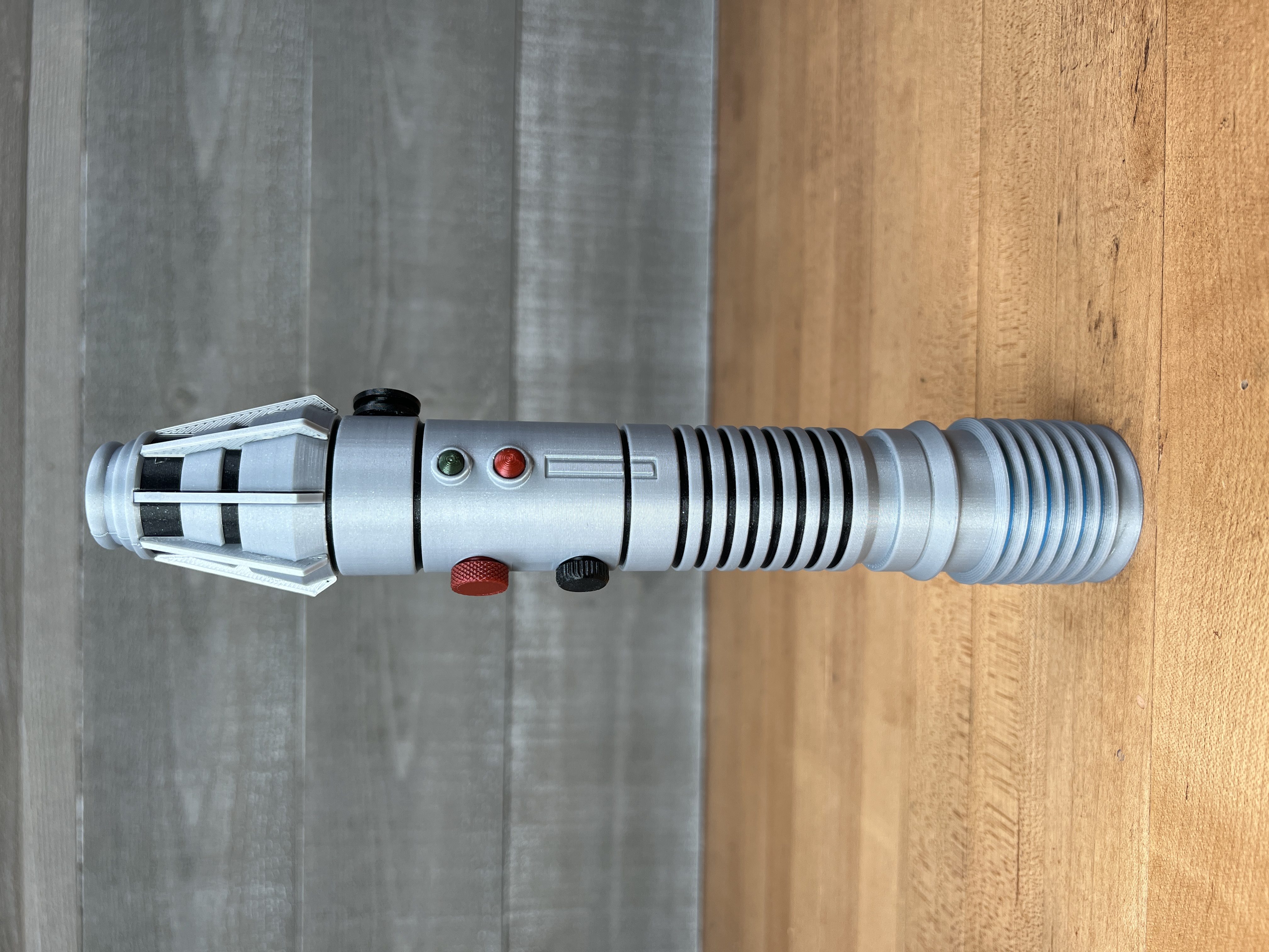 Plo Koon's Collapsing Lightsaber — miniatura 2