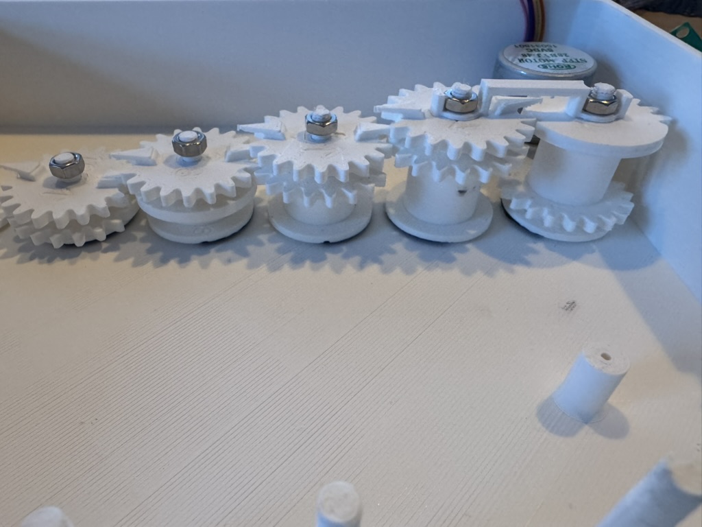 Miniatura 6 do modelo 3D Binary Clock Mechanical