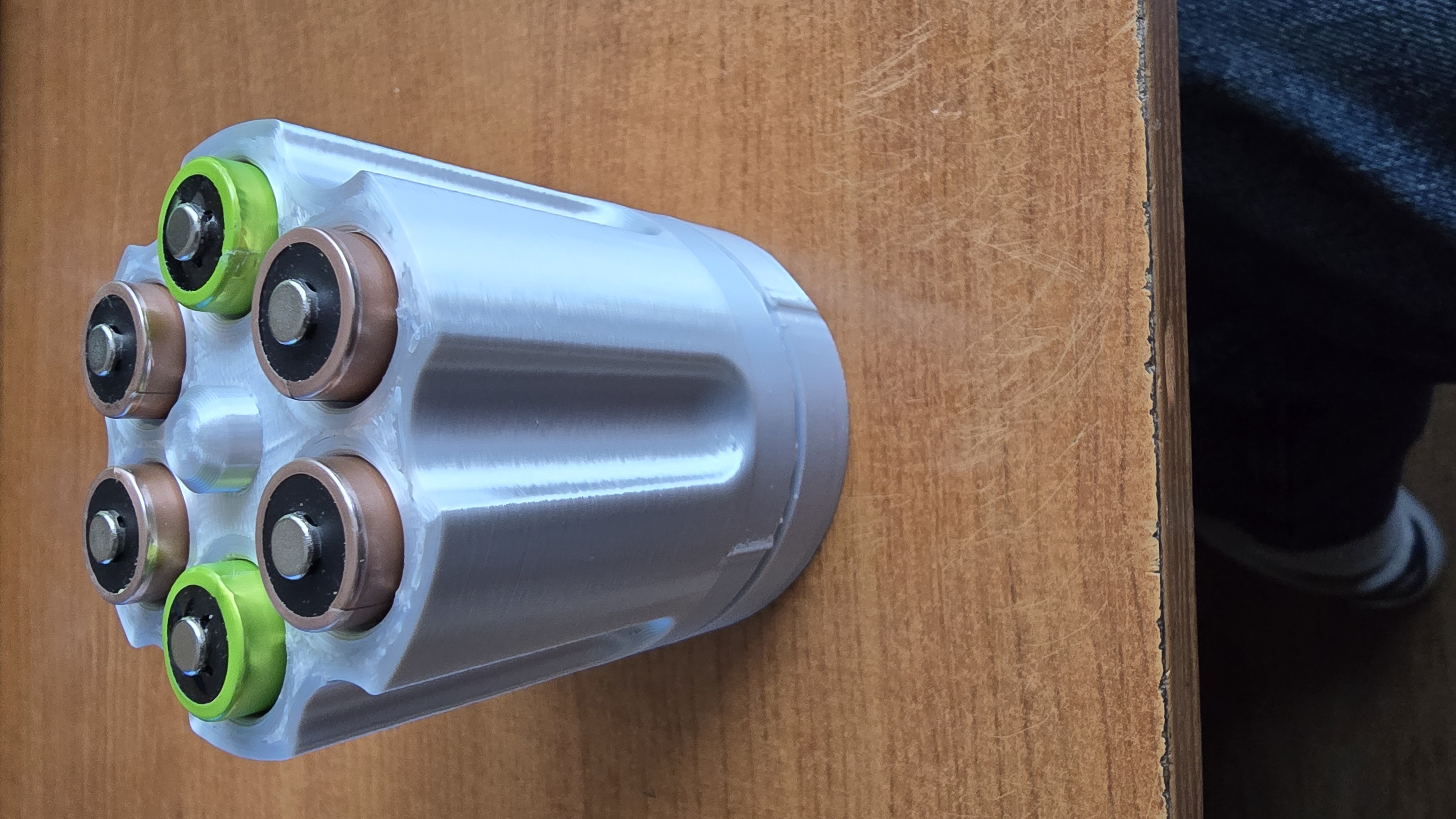 Revolver drum Battery AA holder