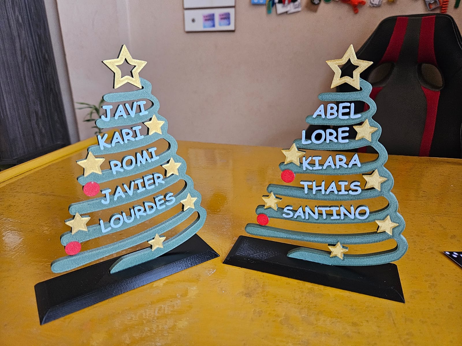 Christmas tree with names