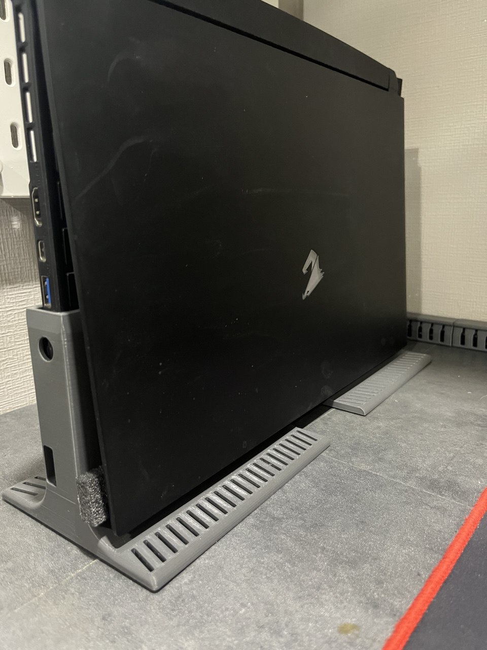 stand for a laptop AORUS 15P