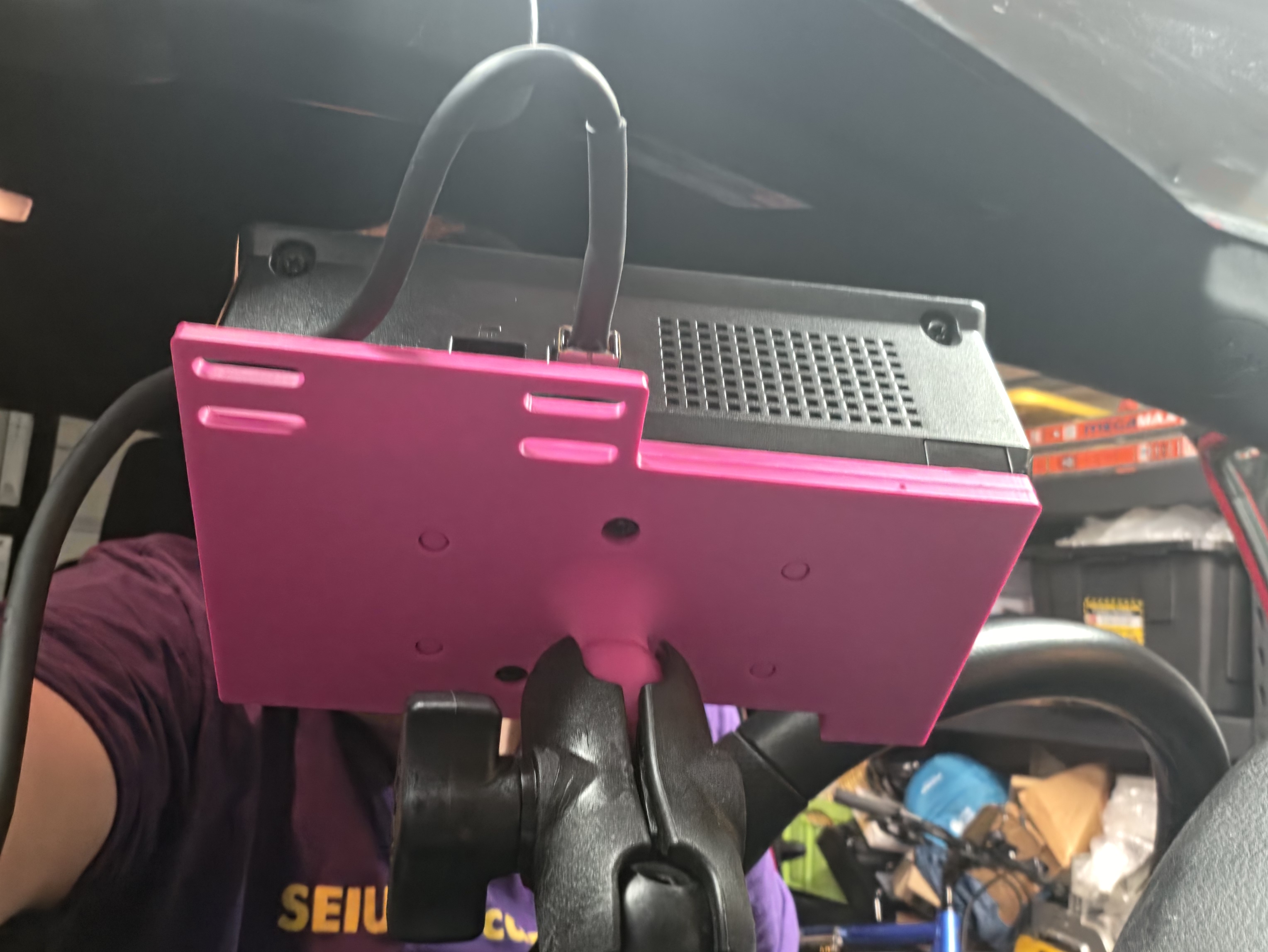 Icom 7100 RAM Magnetic Mount