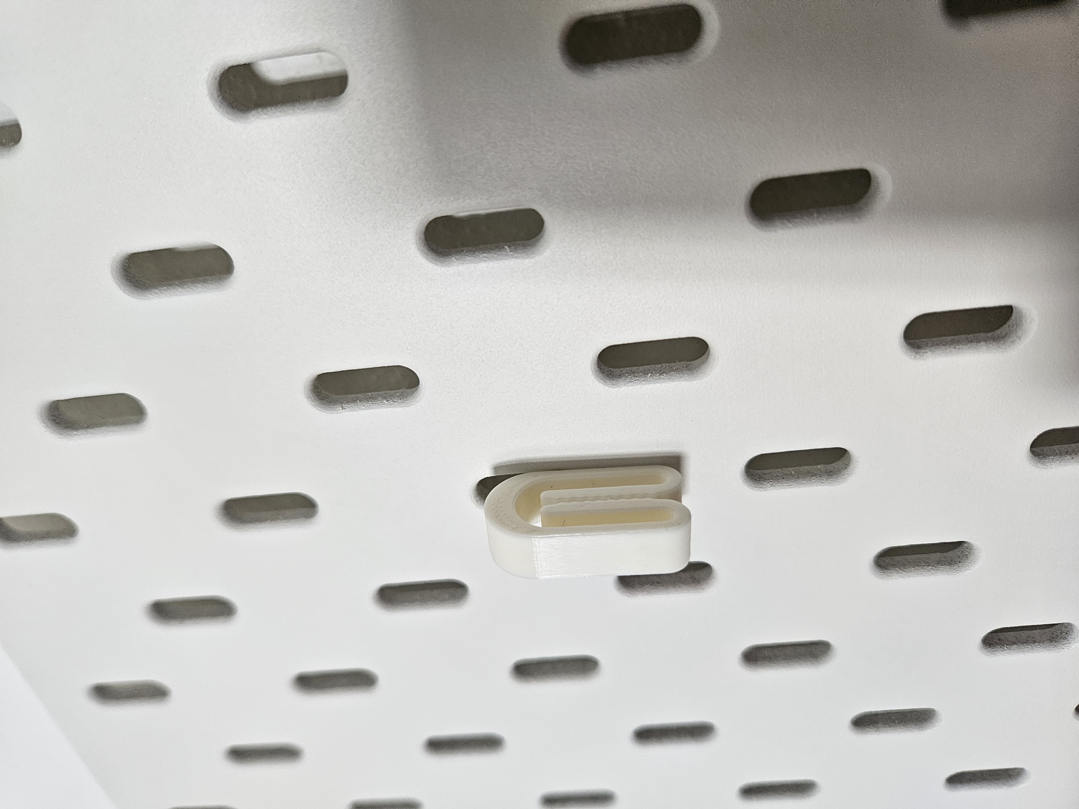Skadis paper holder