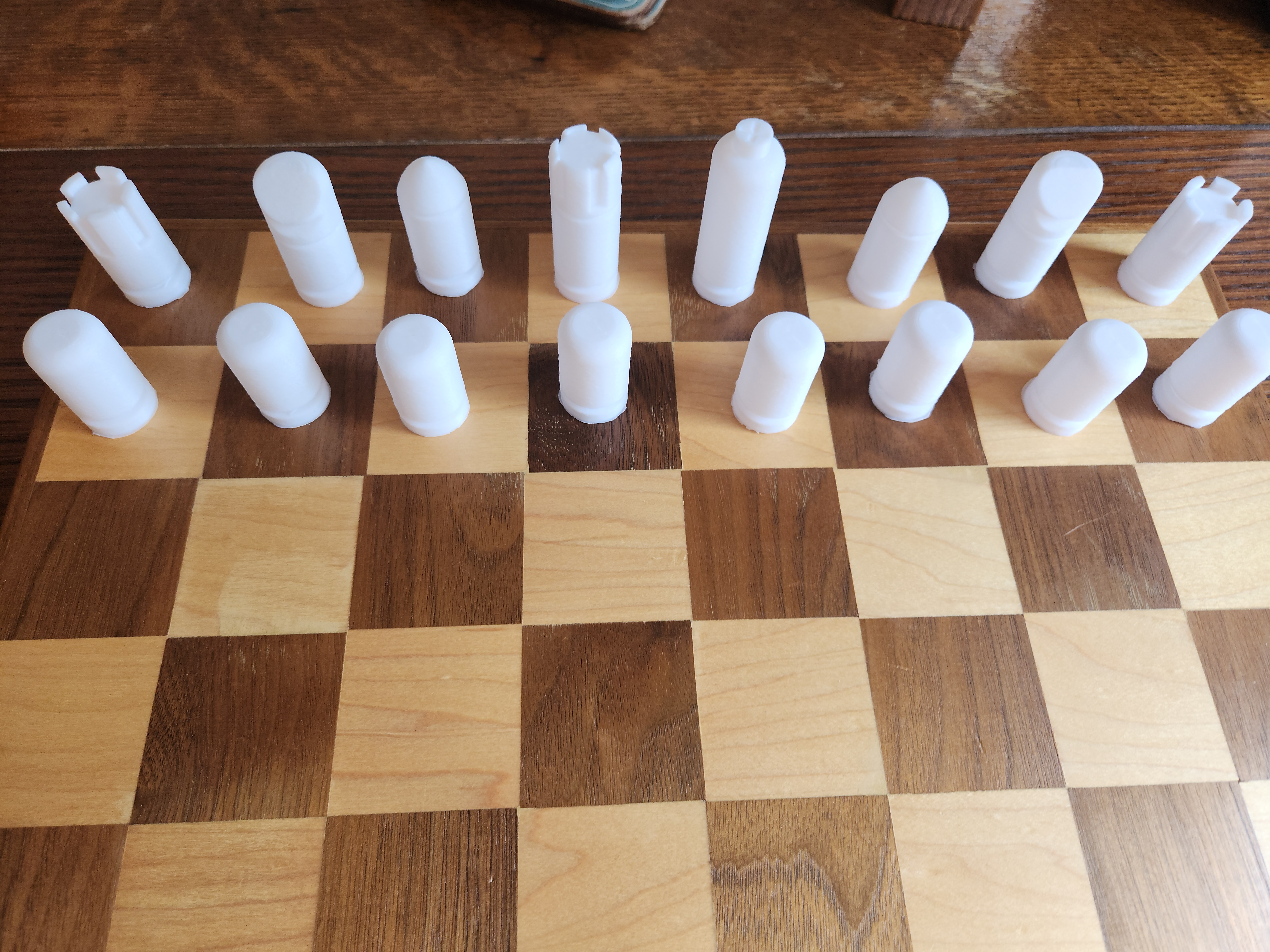 Simple Modern Chess Set