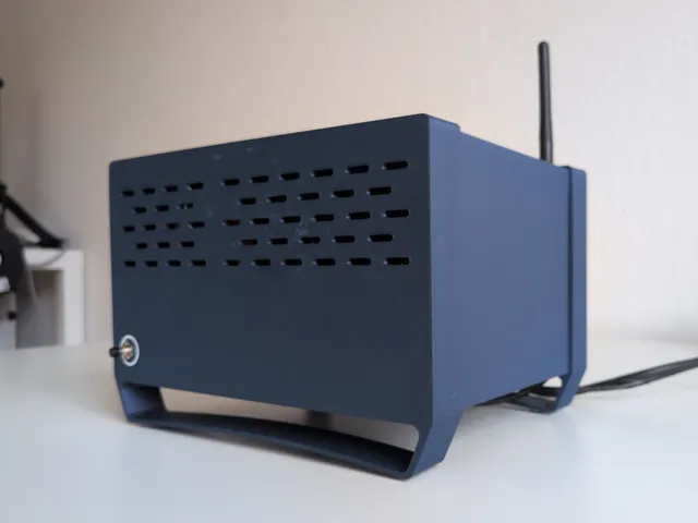 Three-Bay NAS (Raspberry PI Compute Module 4)