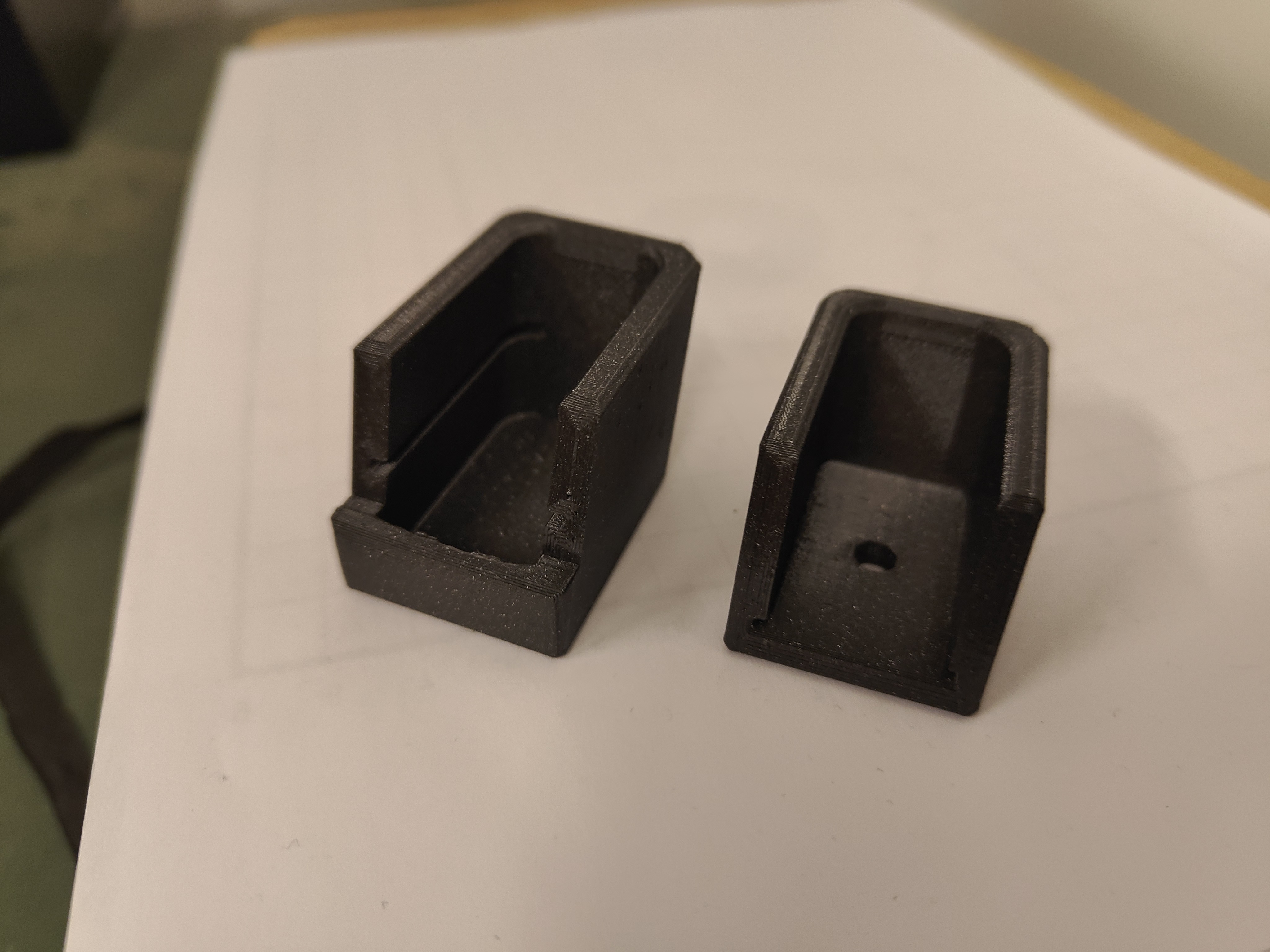 Over-insertion preventing magazine sleeves/caps for CZ P-01