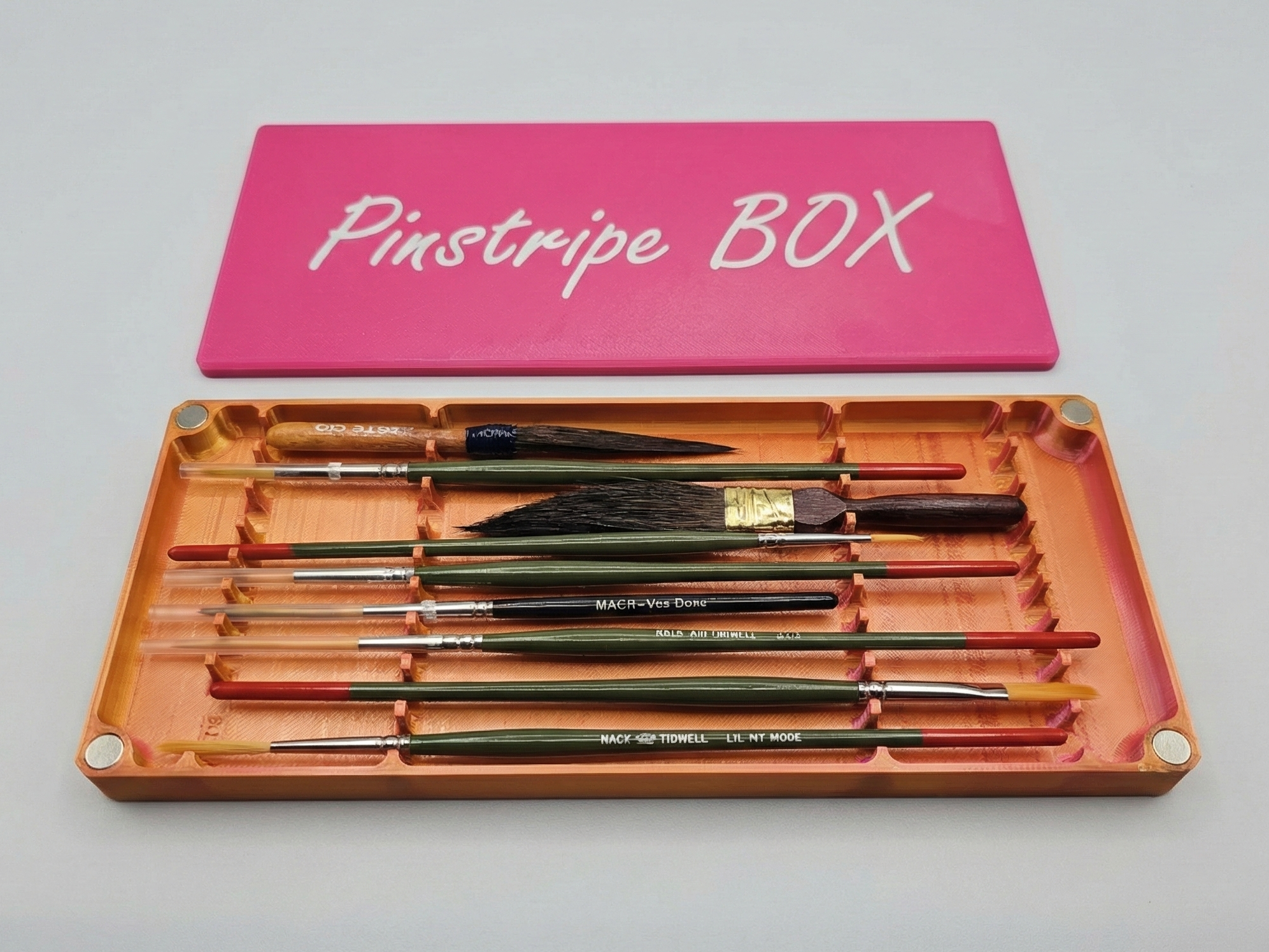 Pinstripe brush box/box na linkovací štětce.