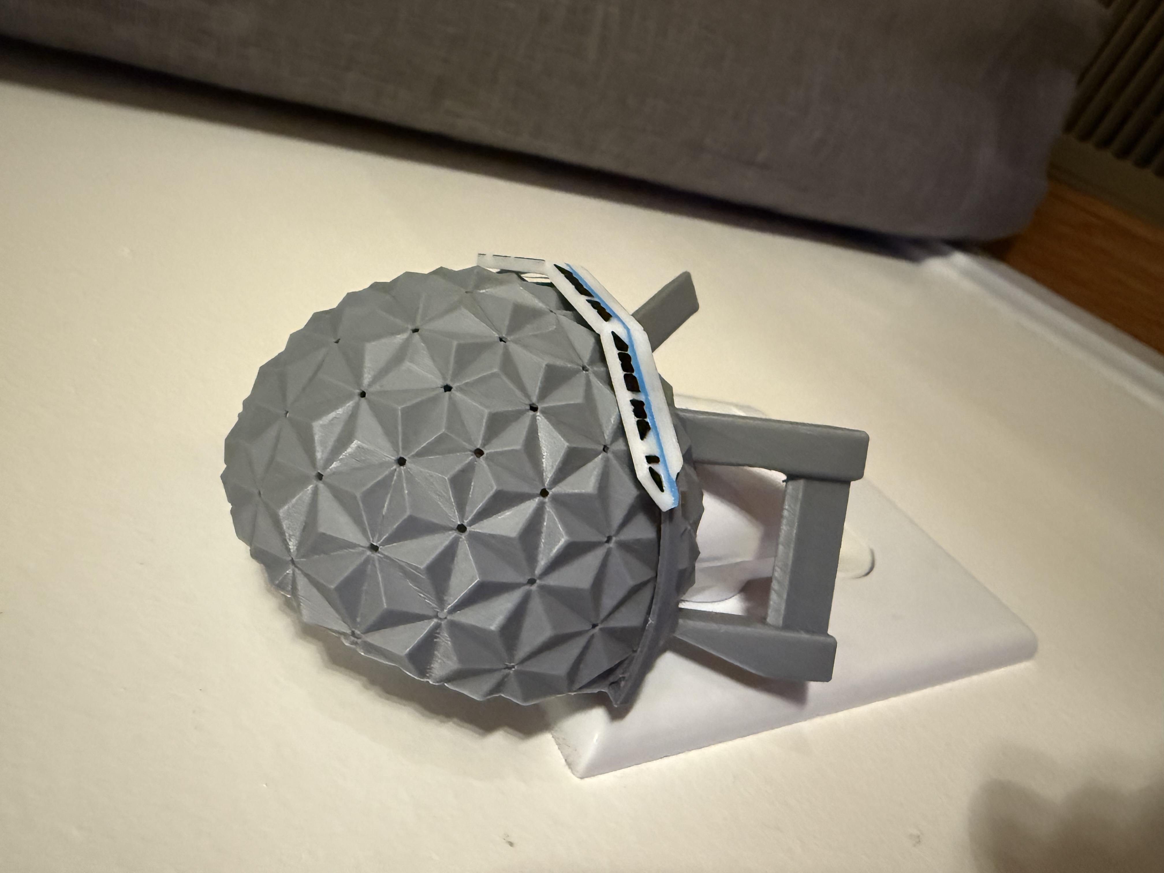 Spaceship Earth Nightlight — thumbnail 4
