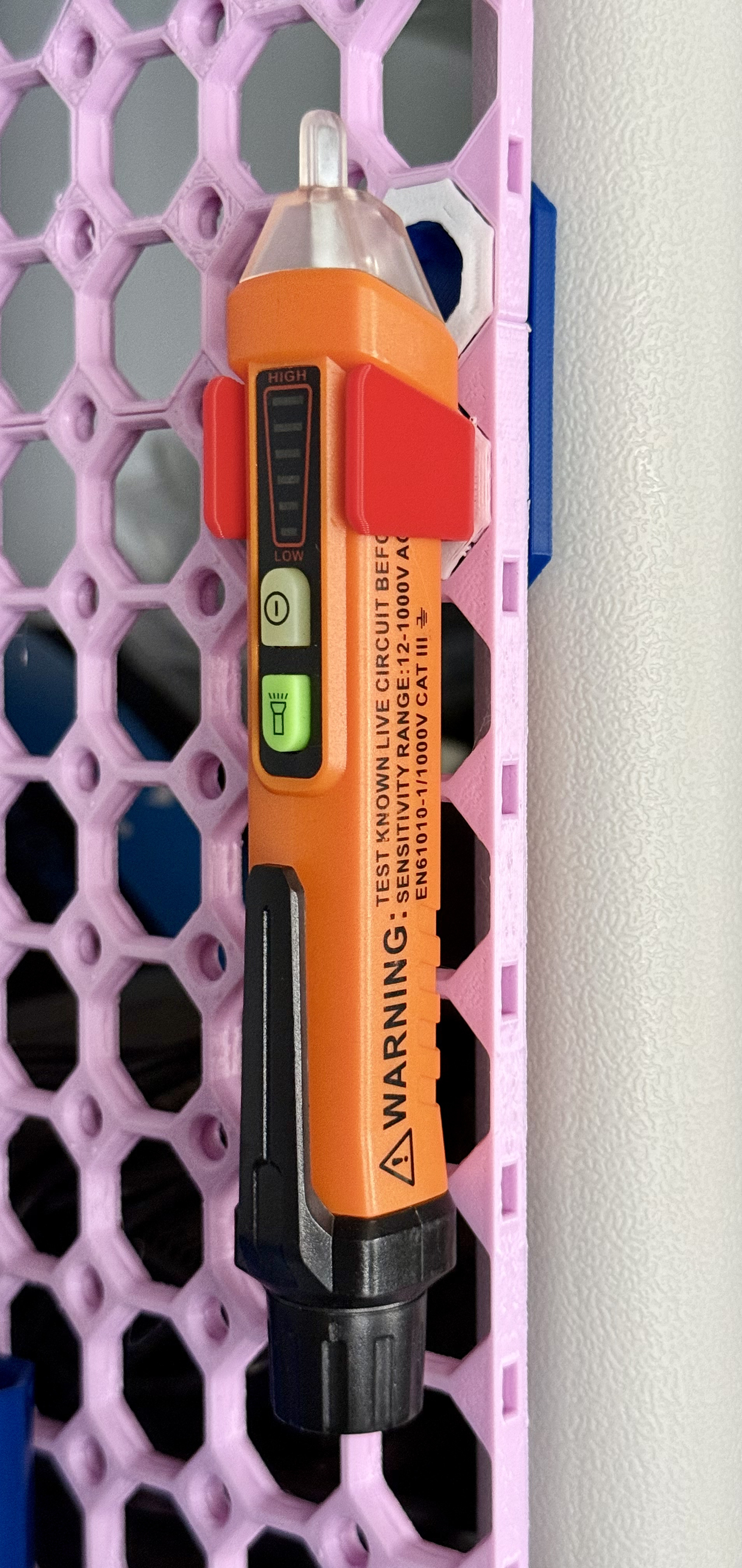 Multiboard Press Mount for MK02 Voltage Detector