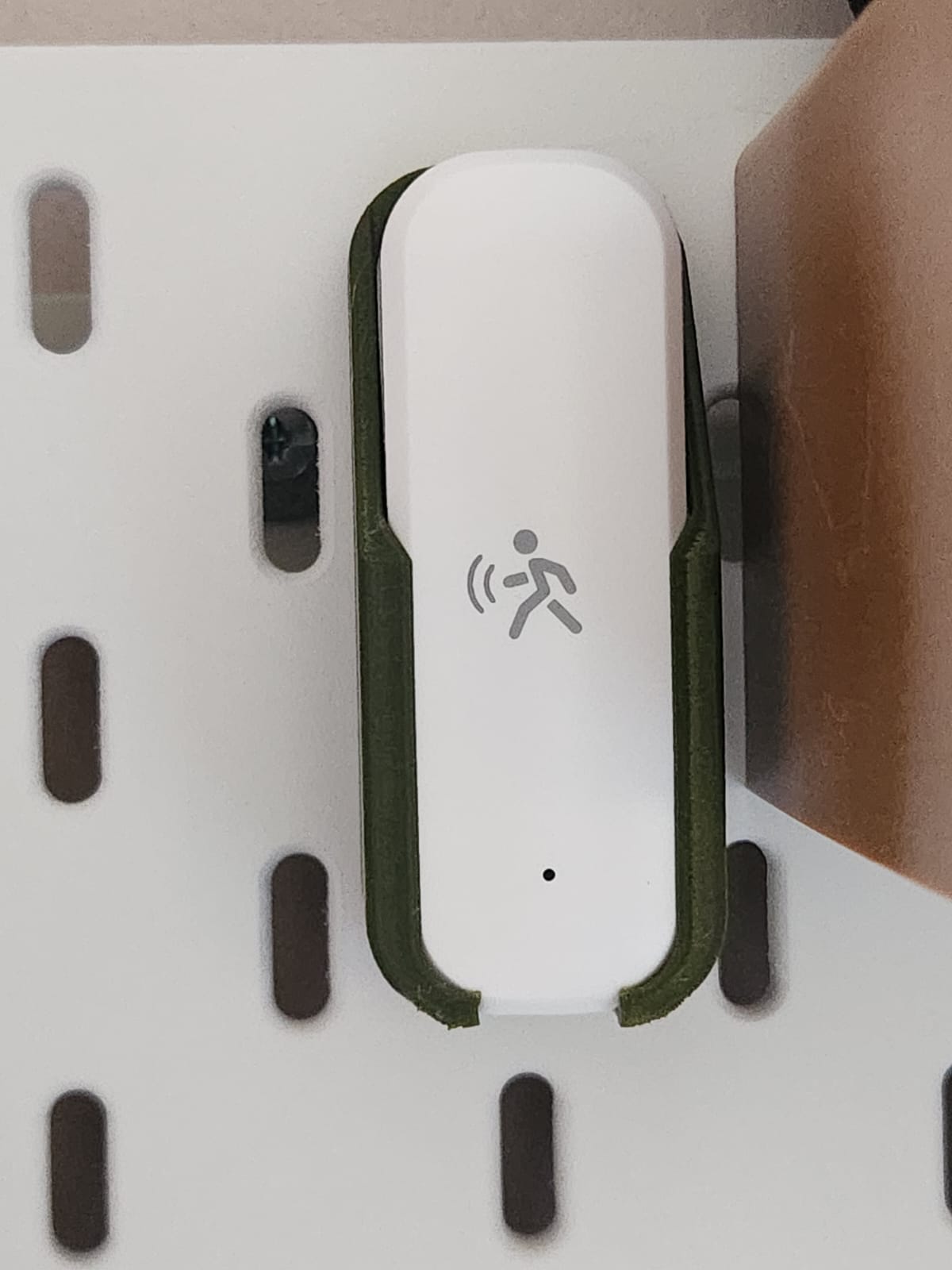 Ikea Skadis Zigbee or Tuya Temperature and Sensor Holder