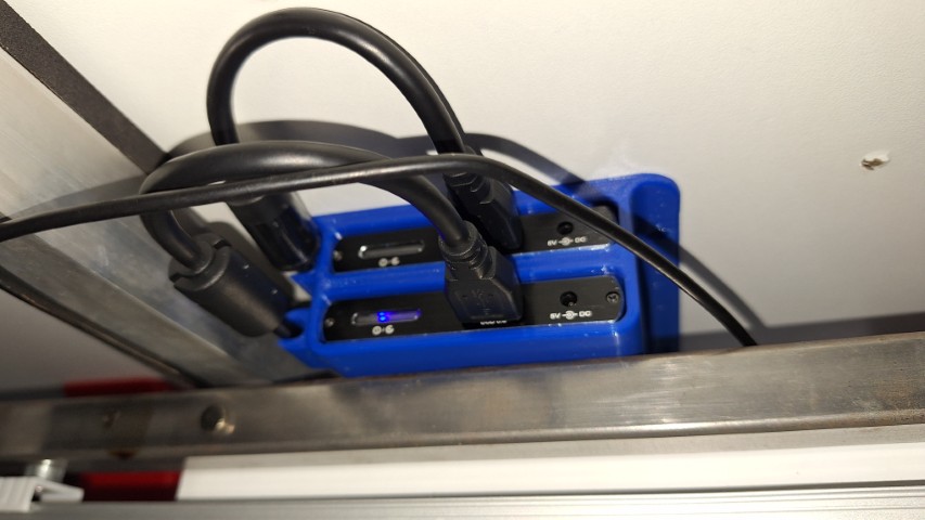 ESSENTIEL external HDD Holder