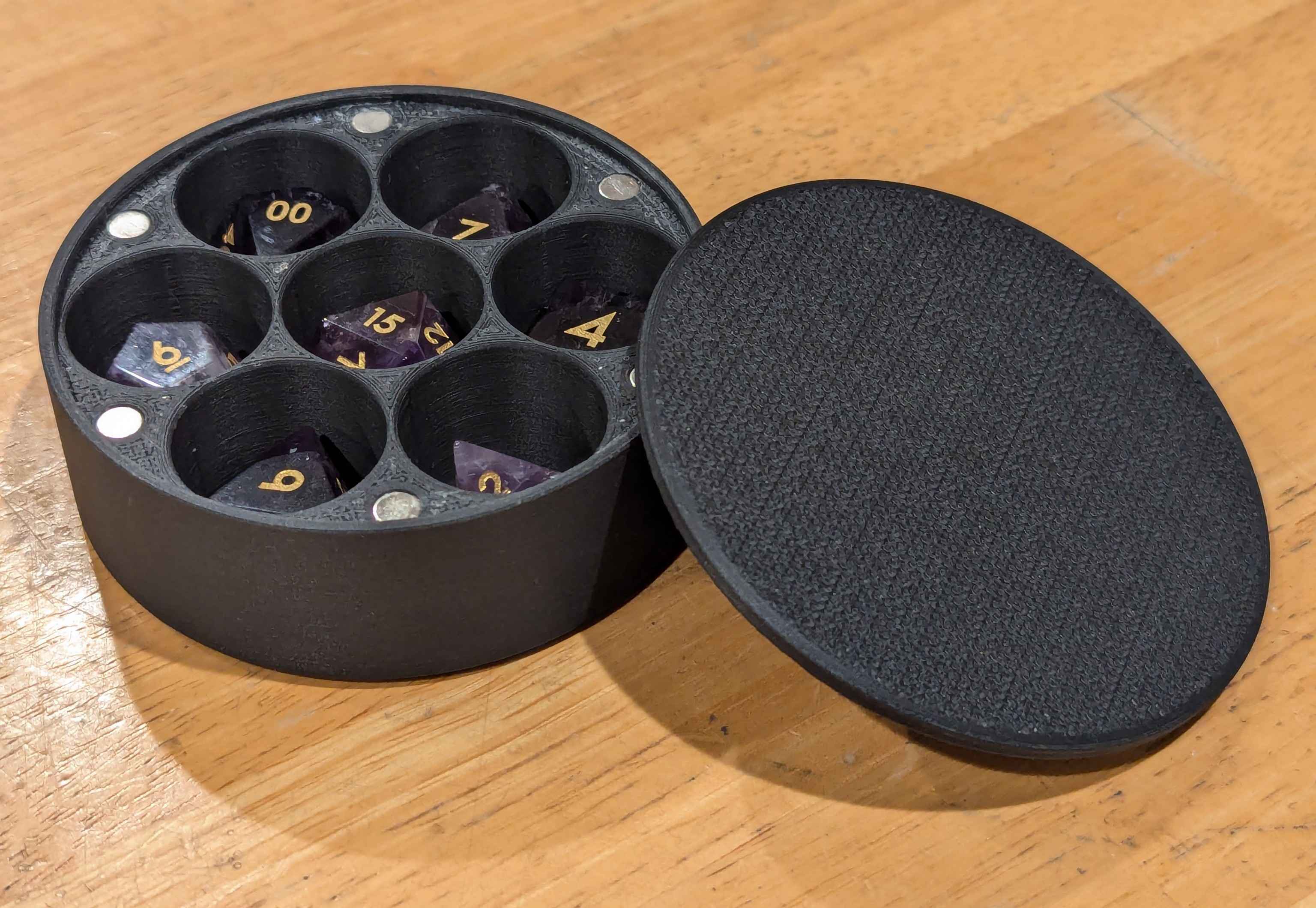Simple Circular Dice Box (with magnets + .step files!)