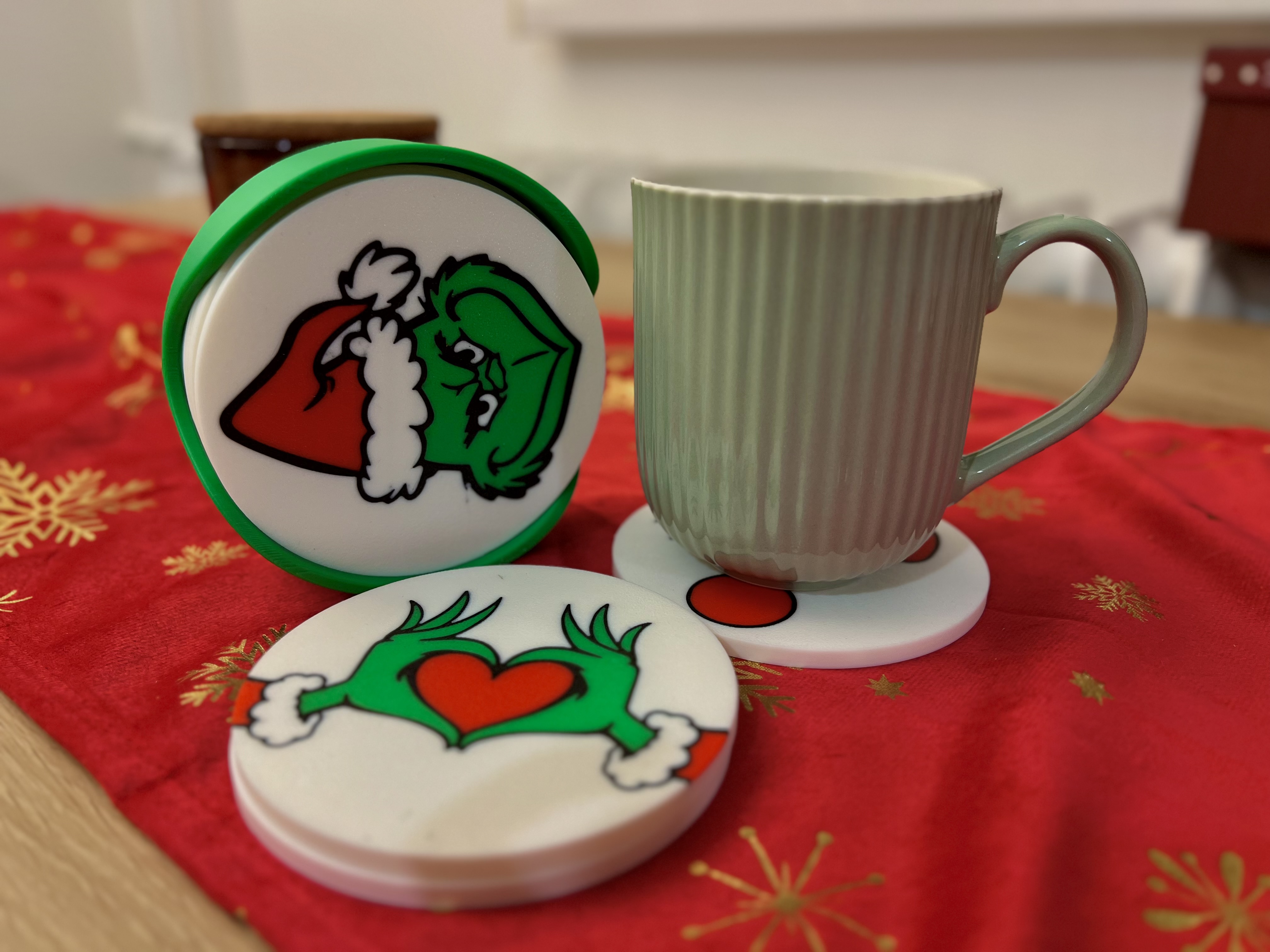 Miniatura 2 do modelo 3D Grinch Coaster Set