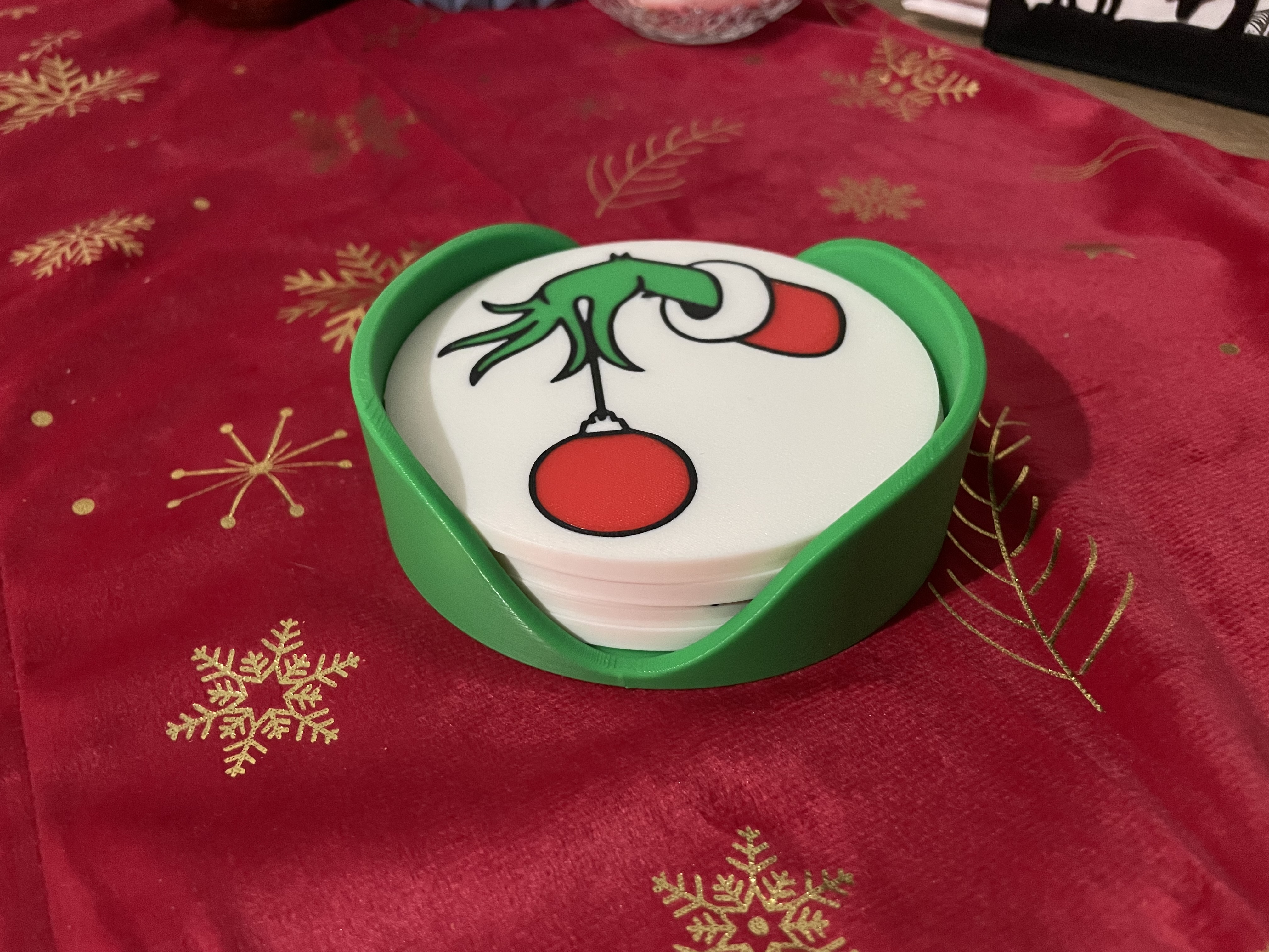 Miniatura 4 do modelo 3D Grinch Coaster Set