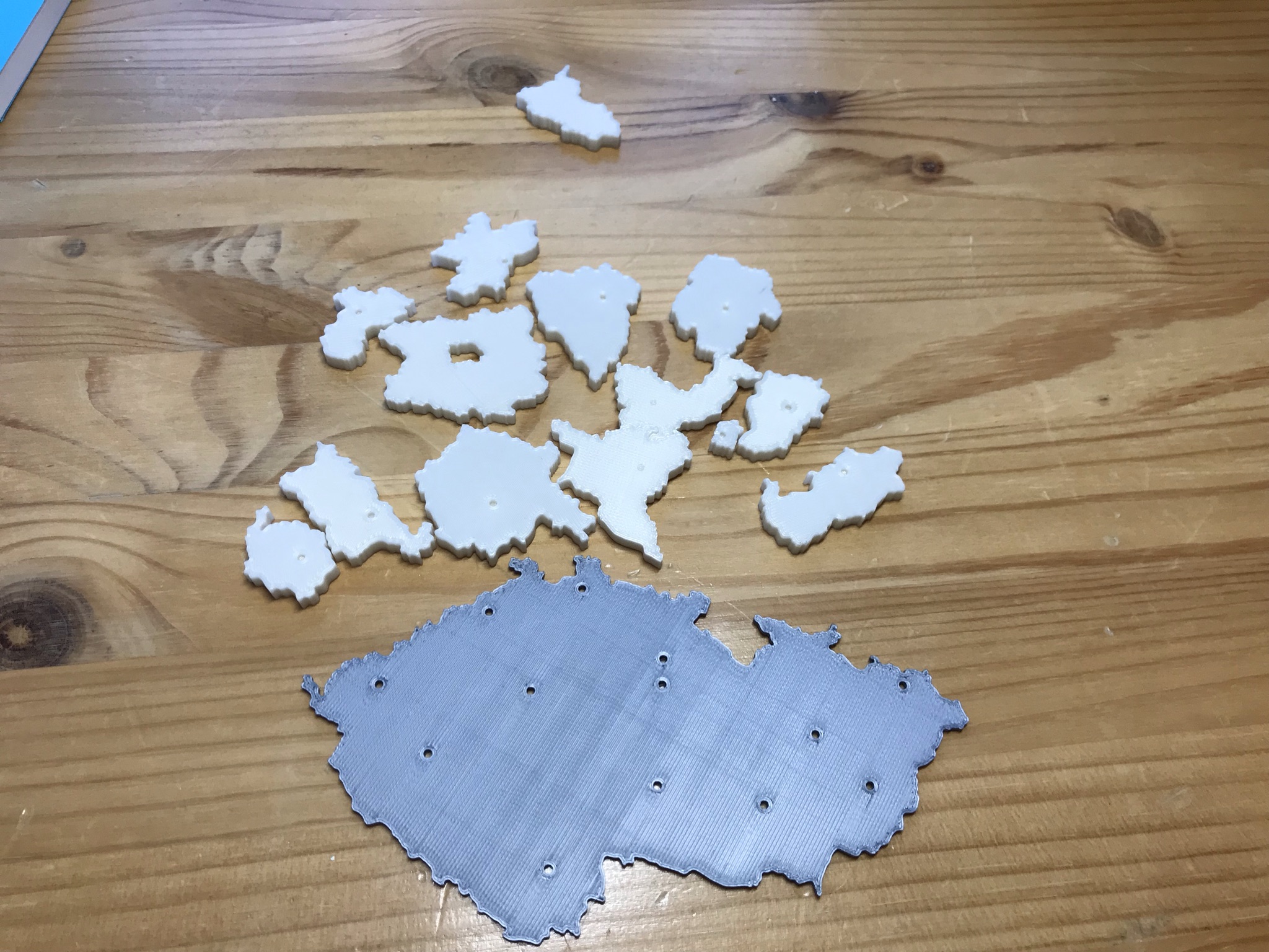 Puzzle ČR a Krajů