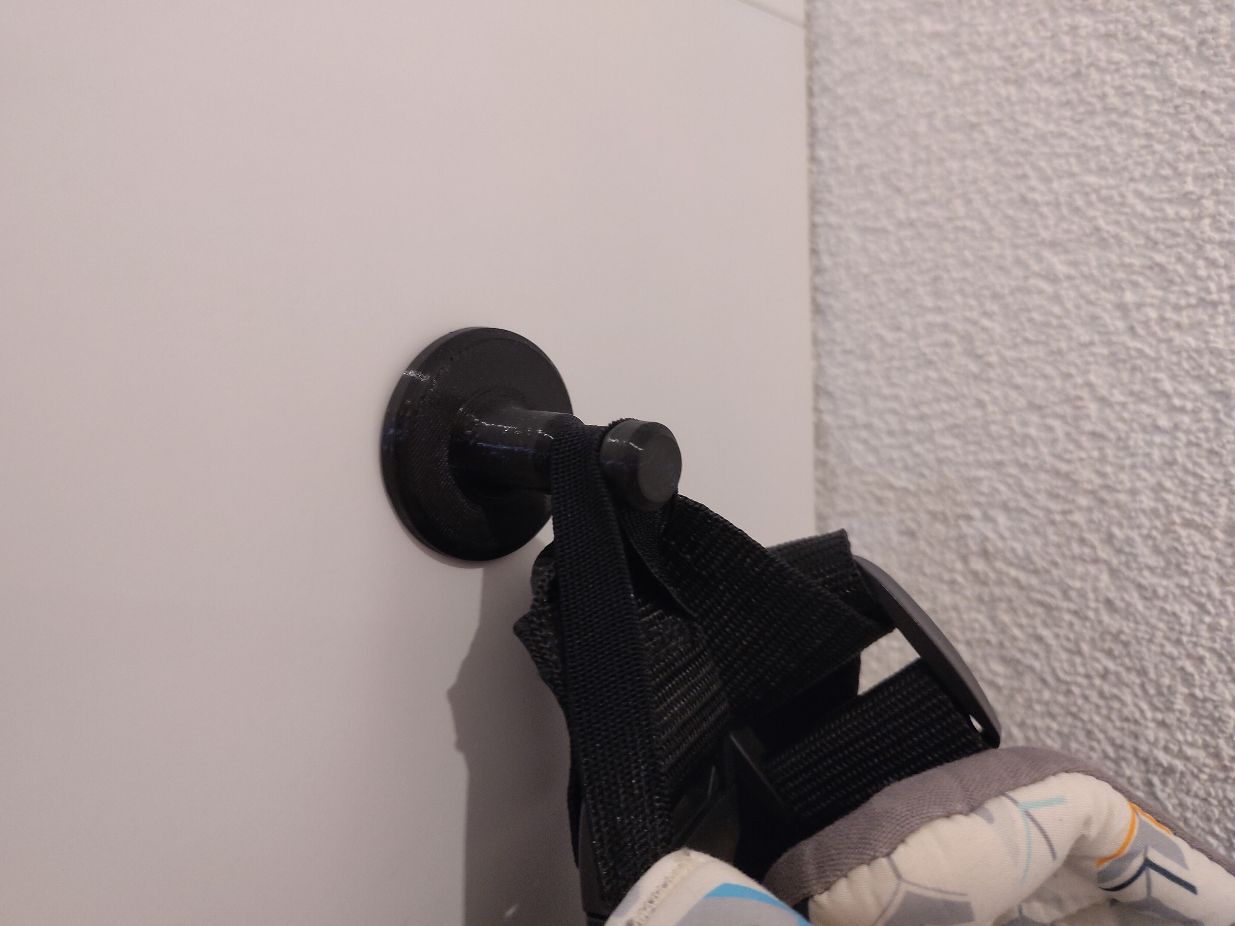 Round adhesive Hook — thumbnail 2