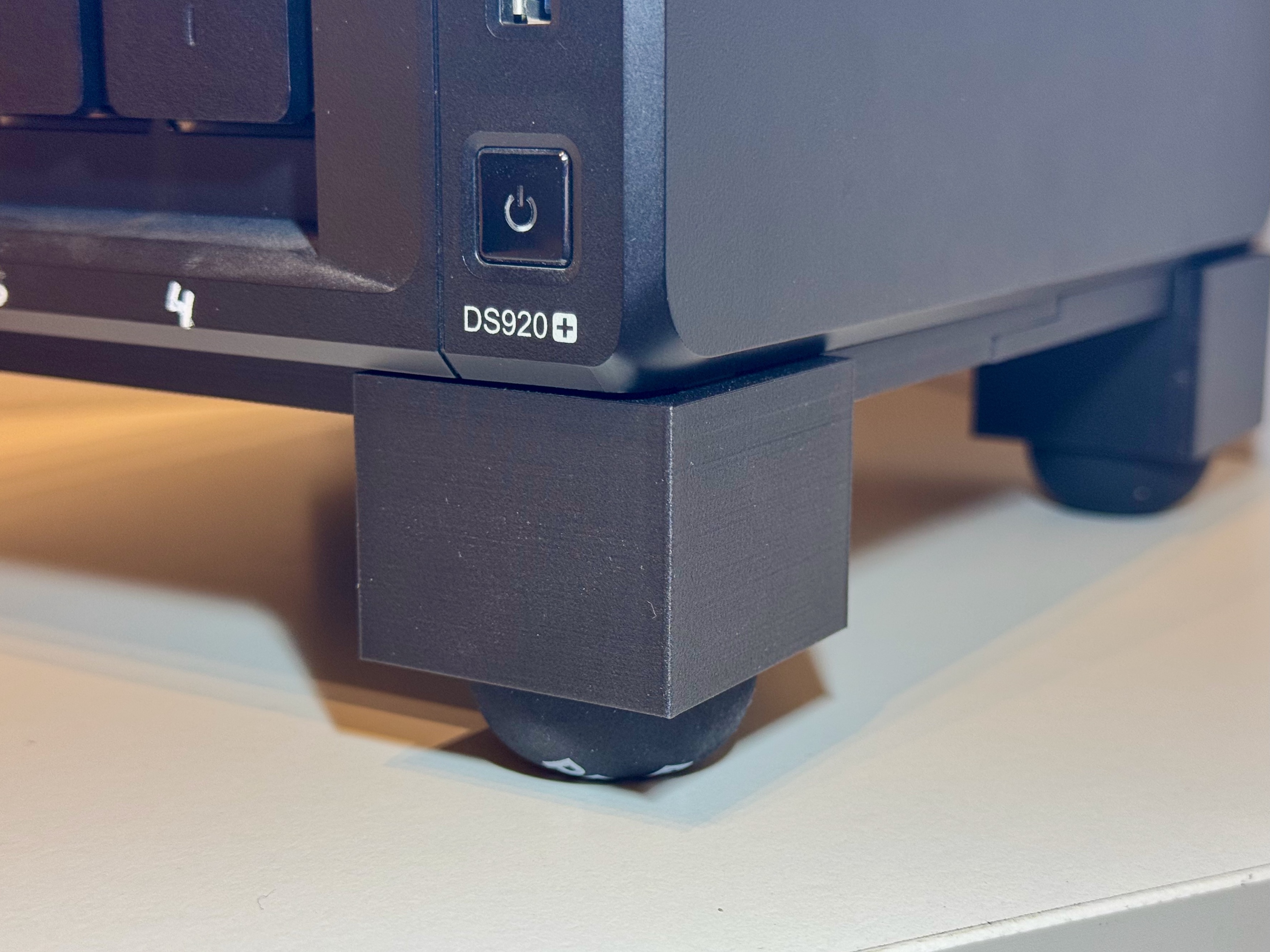 Synology DS920+ Anti-Vibration Stand