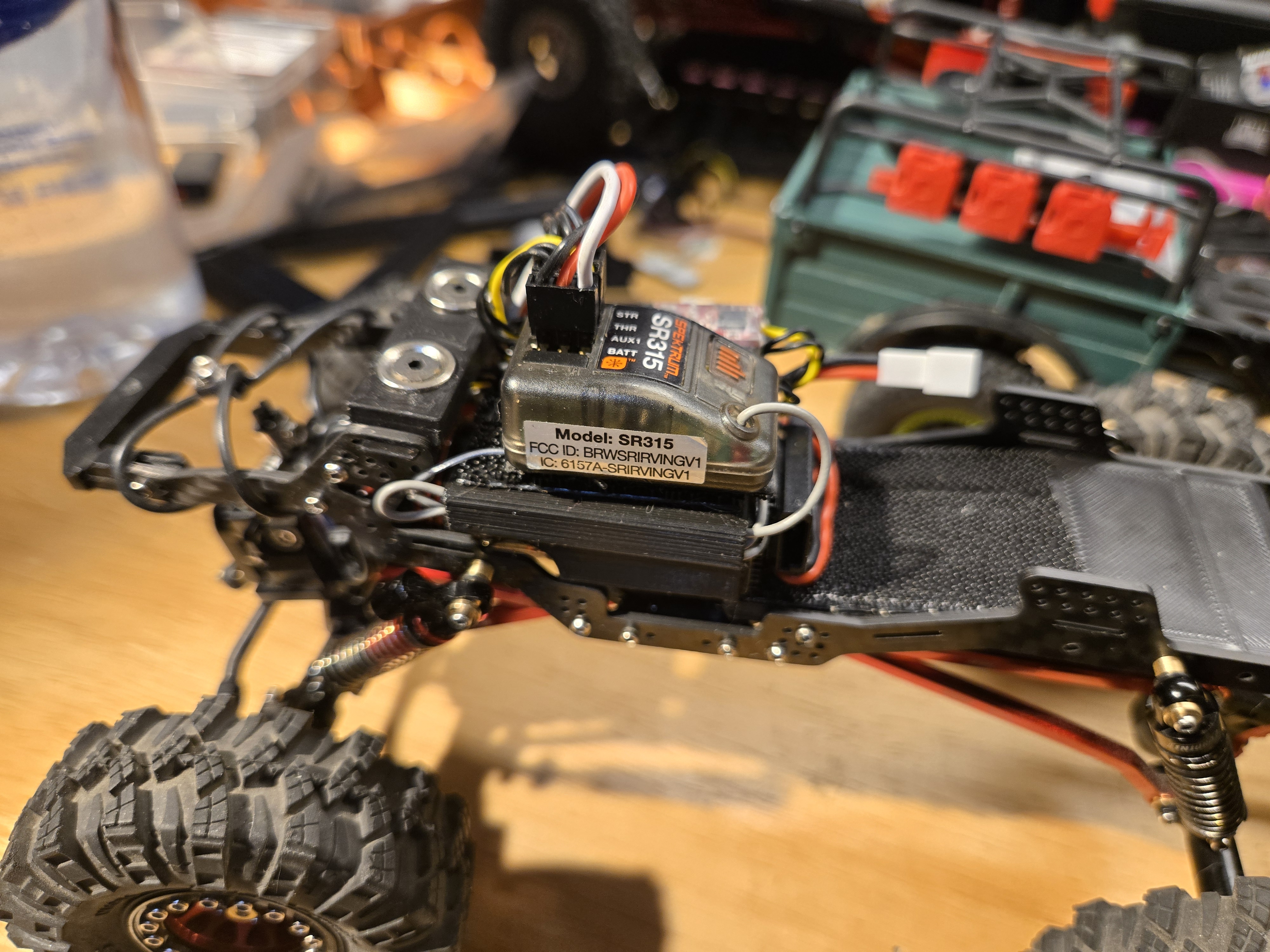 scx24 injora low center of gravity frame receiver, battery and magnet mount