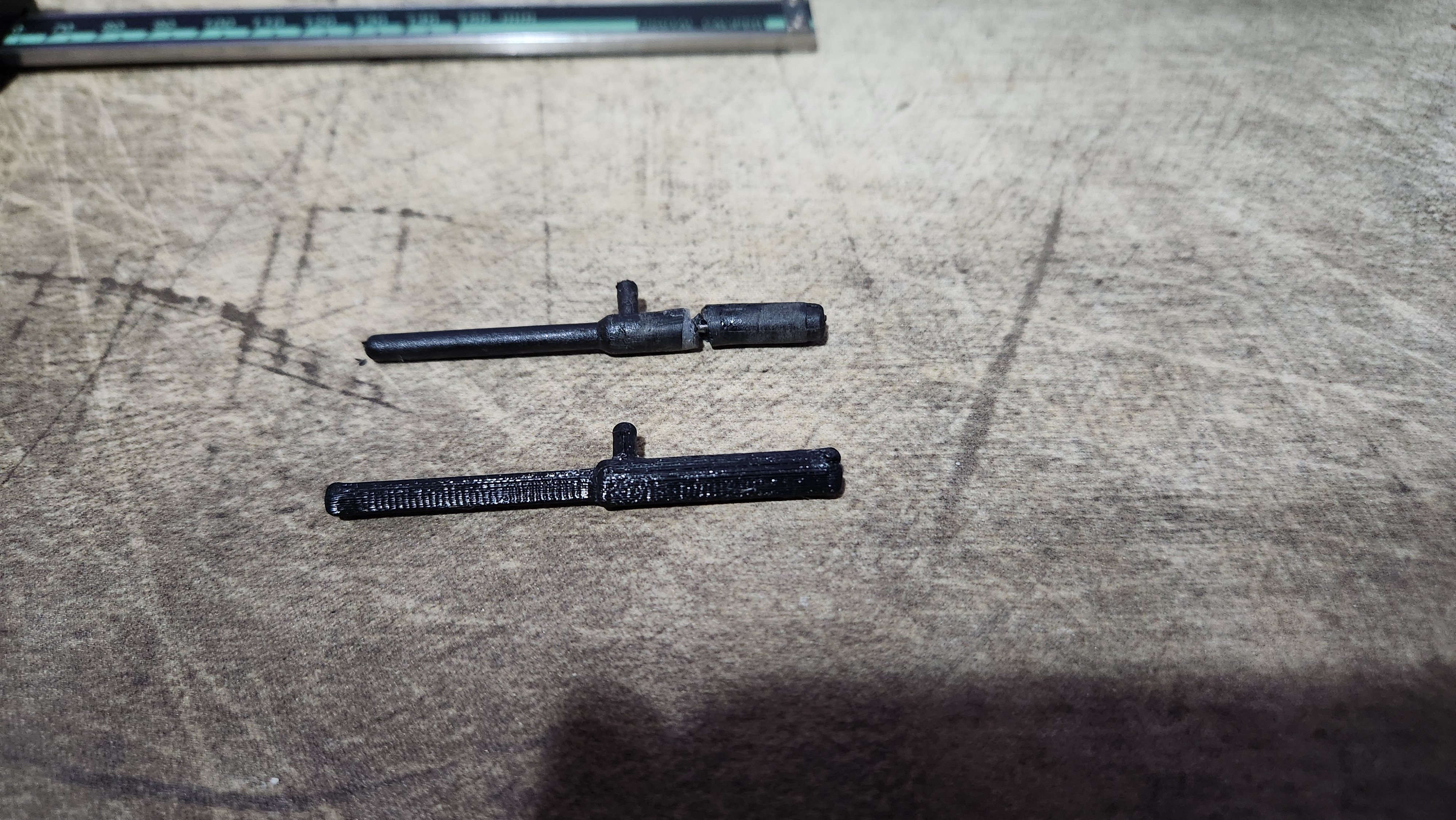 Fiat Uno (and family) glovebox pin (Part No 182063280)