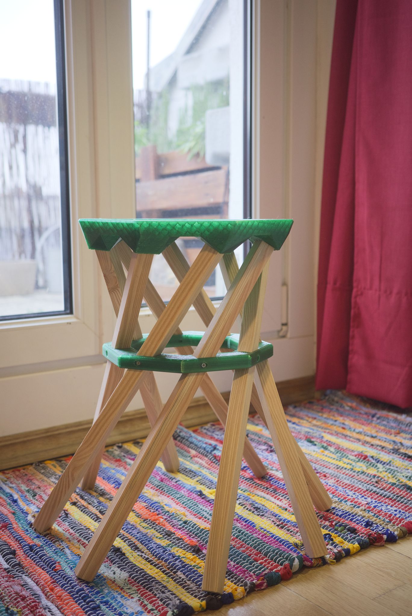 Miniatura 2 do modelo 3D Hyperboloid stool