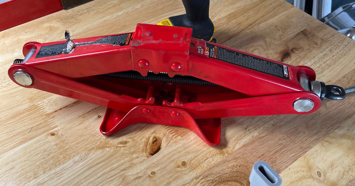 Scissor Jack Socket Adapter by ArtyL Download free STL model