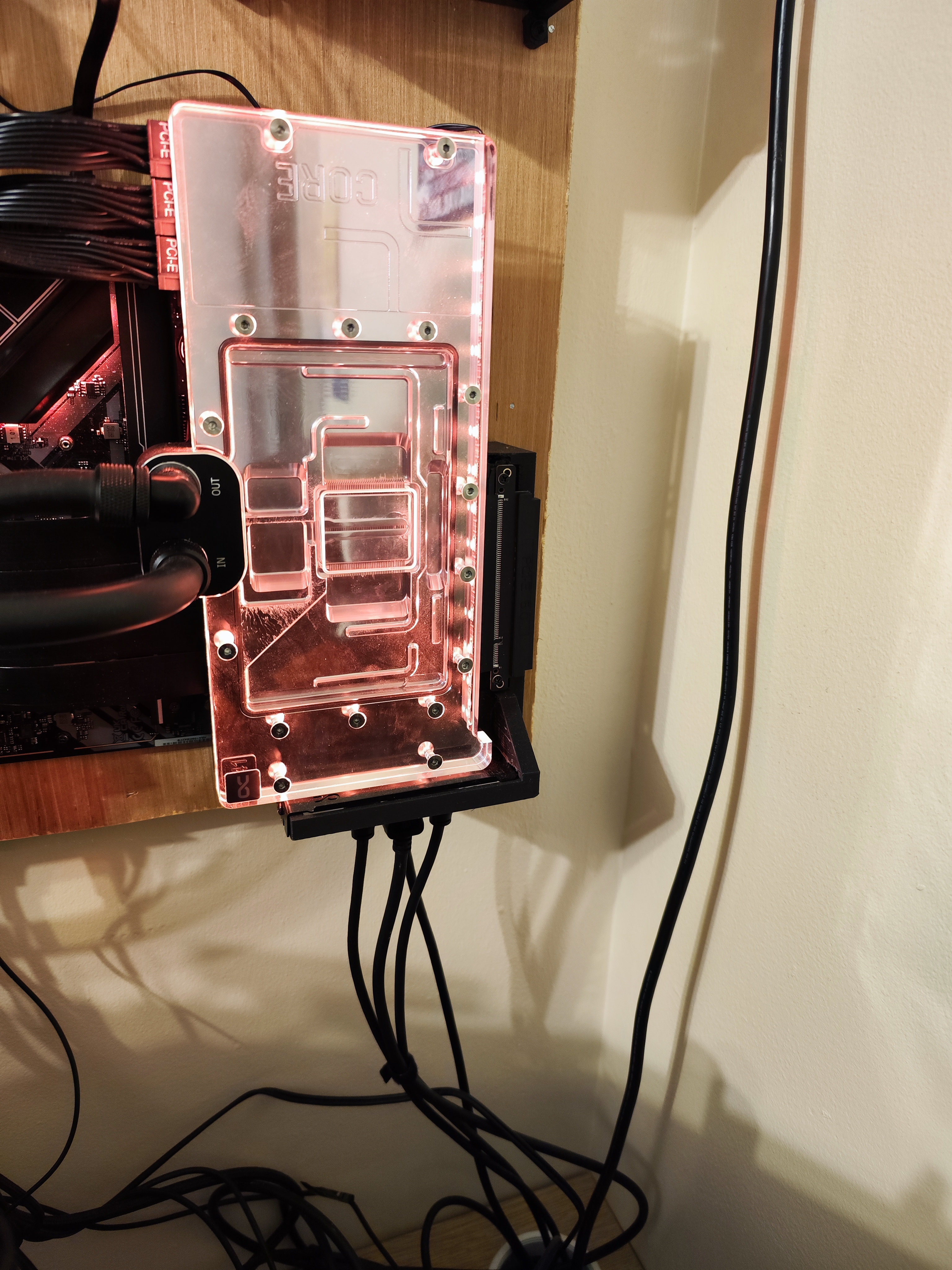 PCIE wallmount "bracket" — miniatura 2