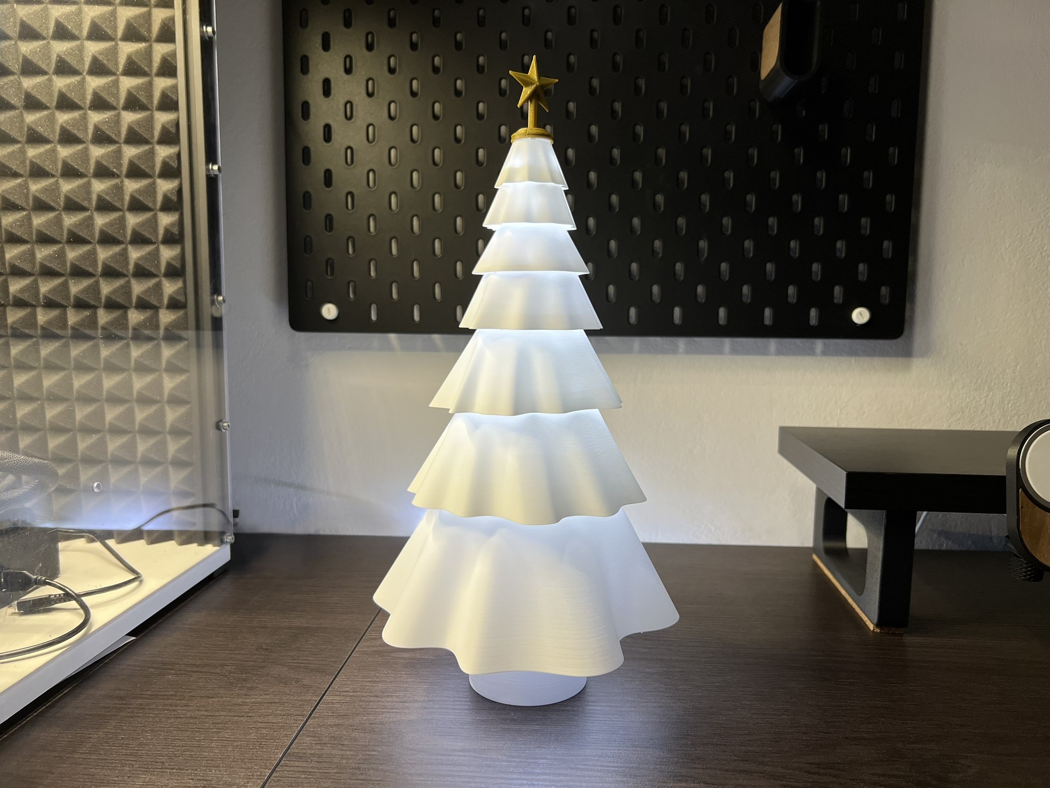Christmas tree lamp - vase mode shade