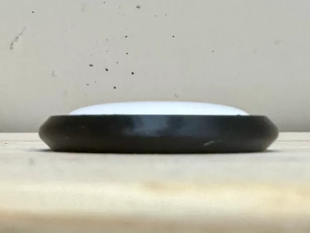 Minimalistic AirTag Keychain / Lid