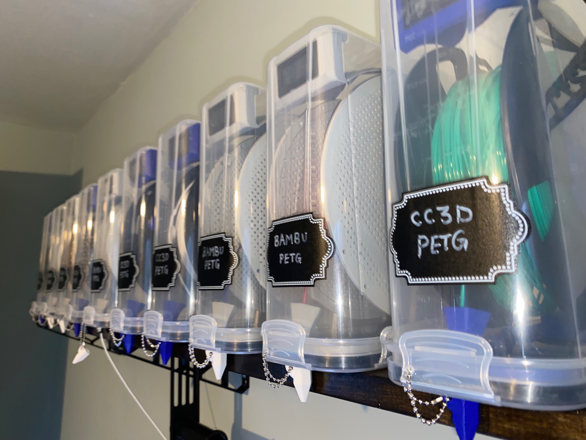 Filiment Dry Box Storage/Down Feeding System From Shelf 3D model thumbnail