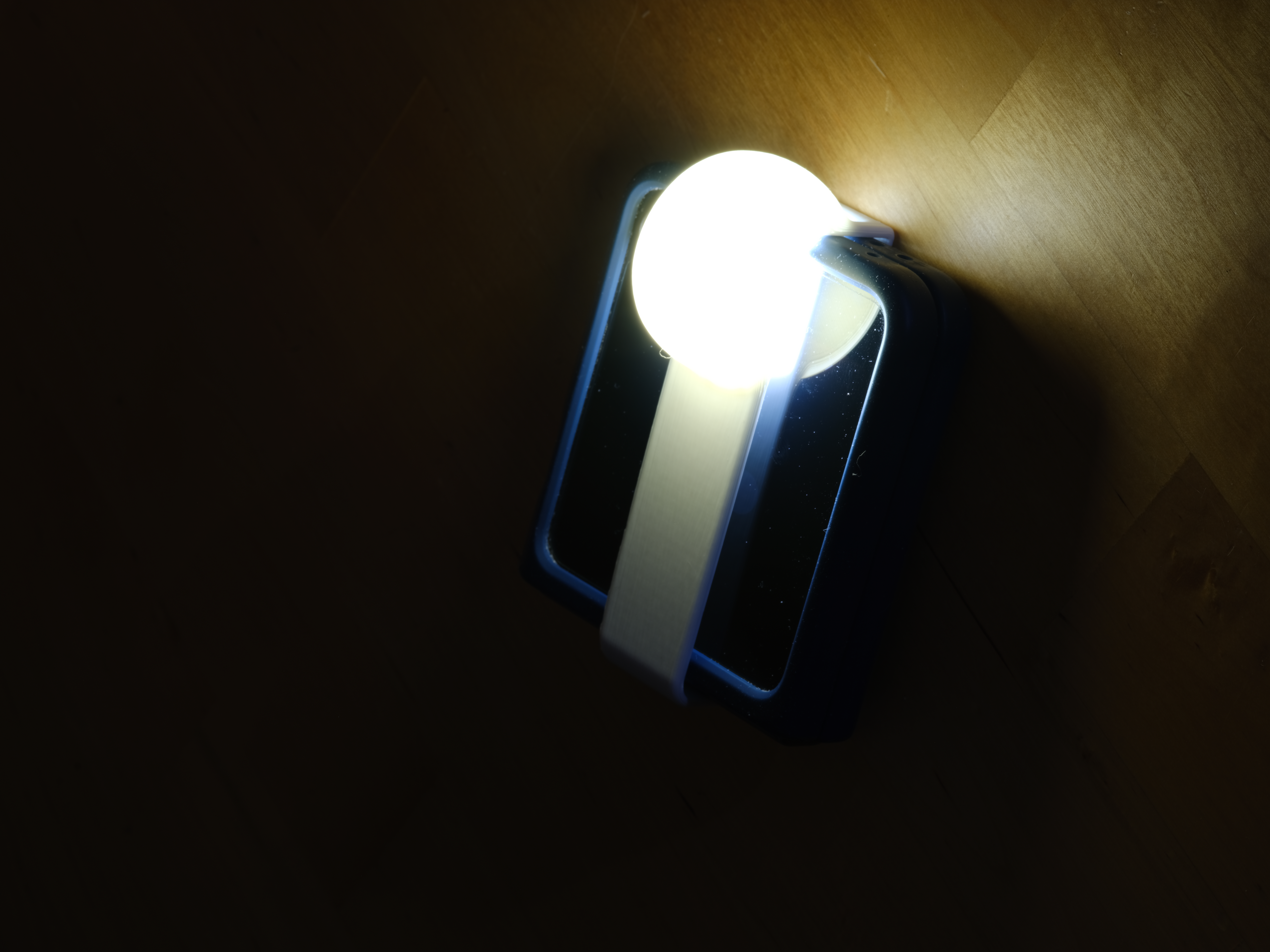 samsung Flip5 portable light diffuser - camping