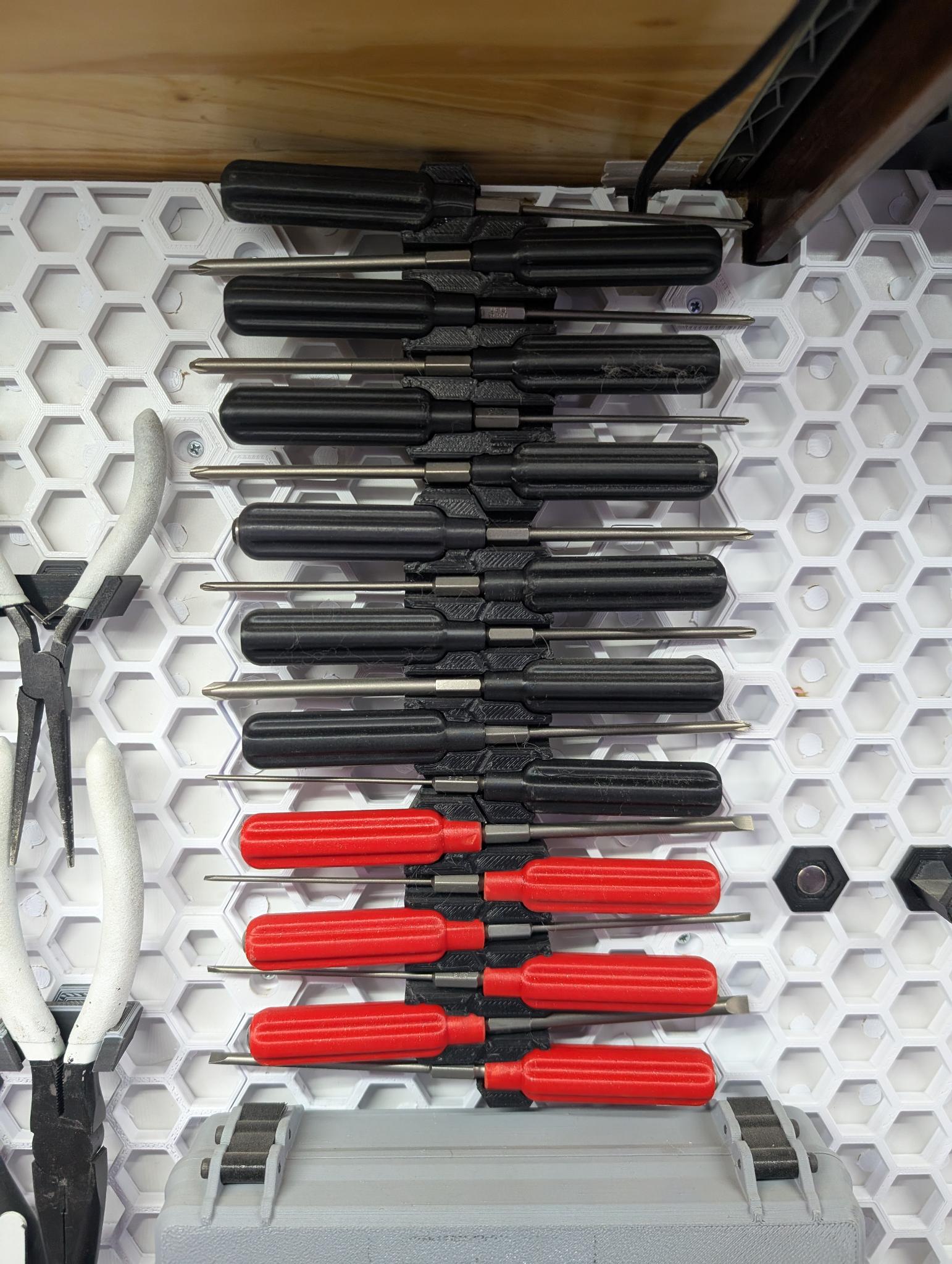 Miniatura 2 do modelo 3D Hex Bit Driver Handle