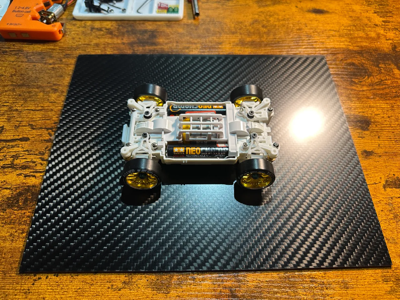 simplest mini4wd double wishbone suspension by 咒者 蛮