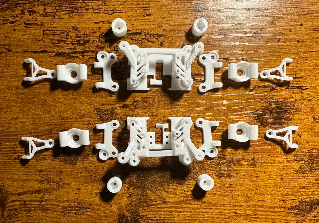 simplest mini4wd double wishbone suspension by 咒者 蛮