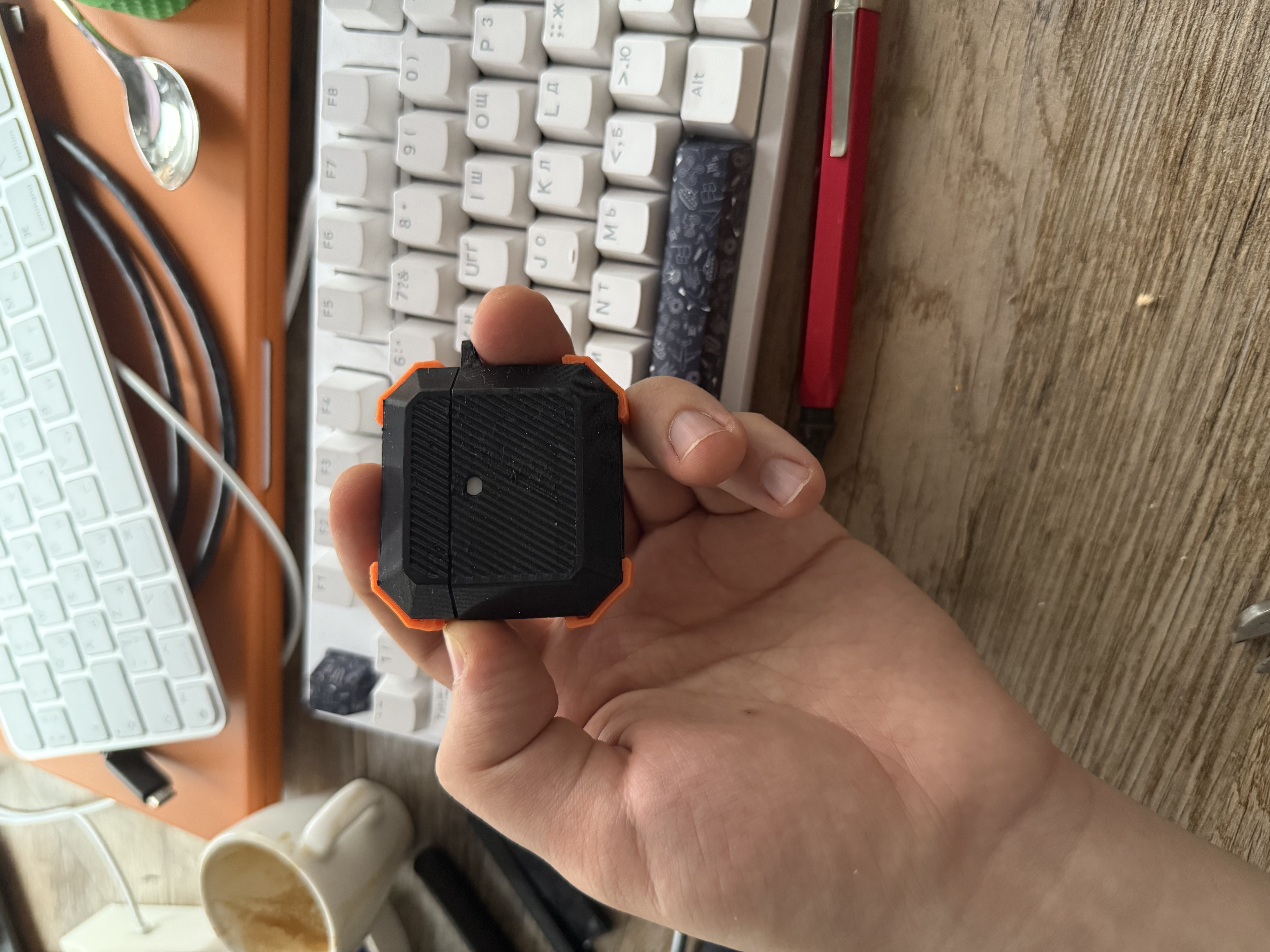 Tough Airpods 4 Case (wireless and wired)
