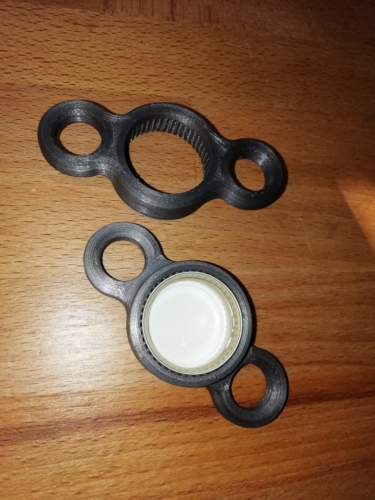 Bottle opening aid for "Normbrunnenflasche"
