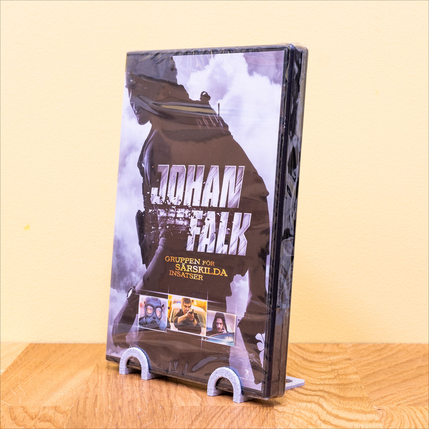 DVD Case stand
