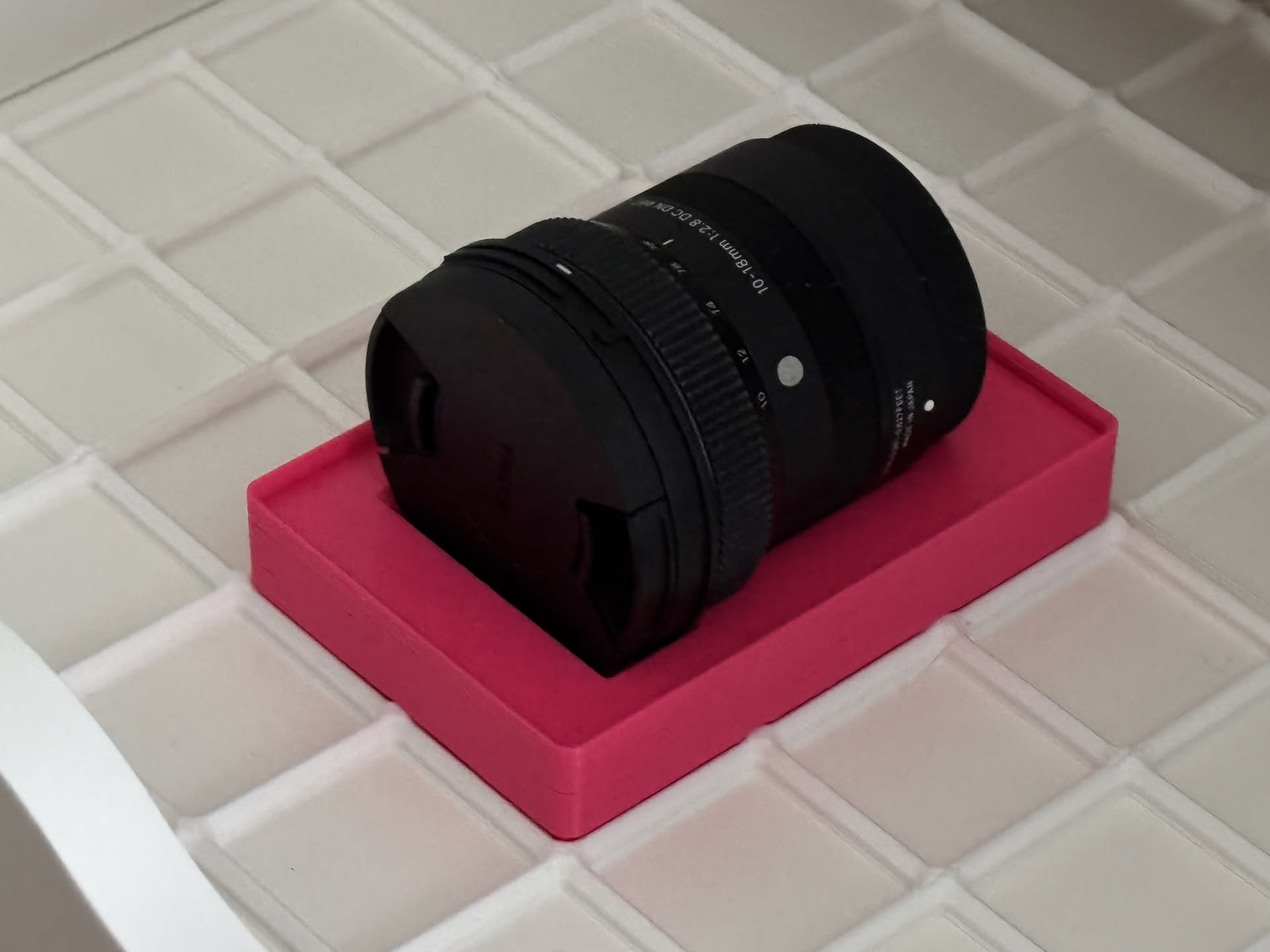 Sigma 10-18mm f/2.8 Gridfinity
