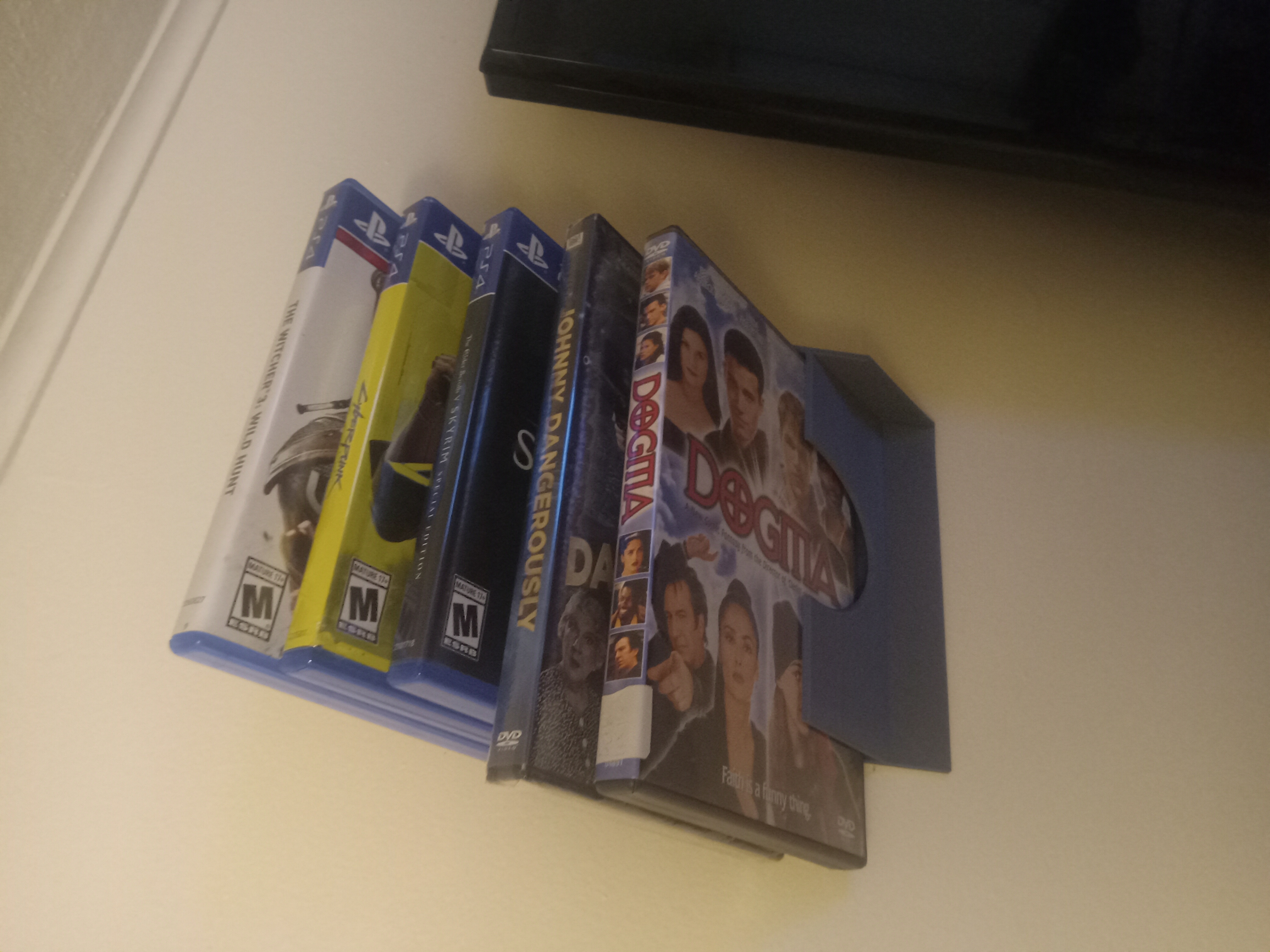Wall Mount DVD/Game Rack