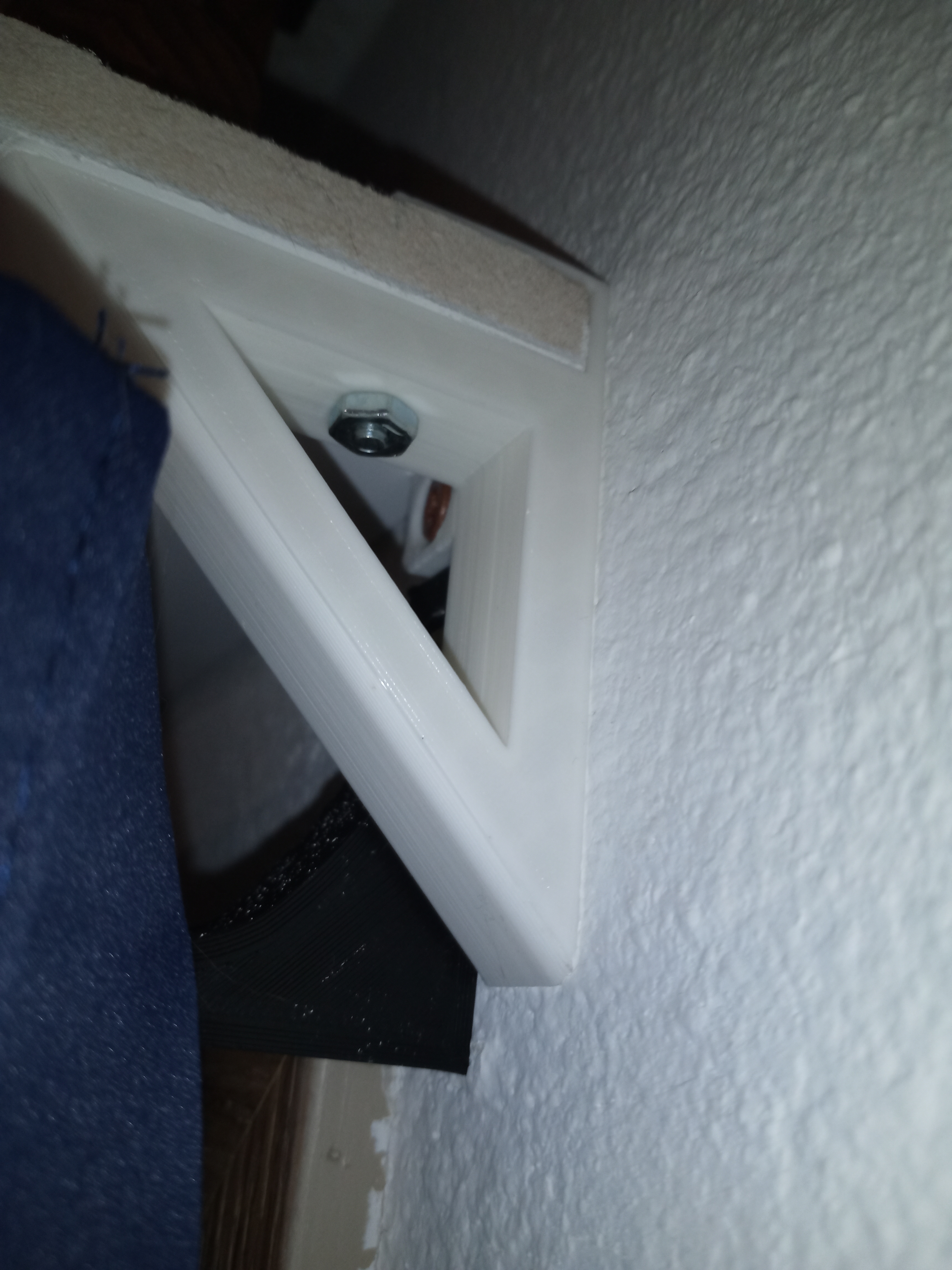 Miniatura 2 do modelo 3D Baseboard Molding Shelf