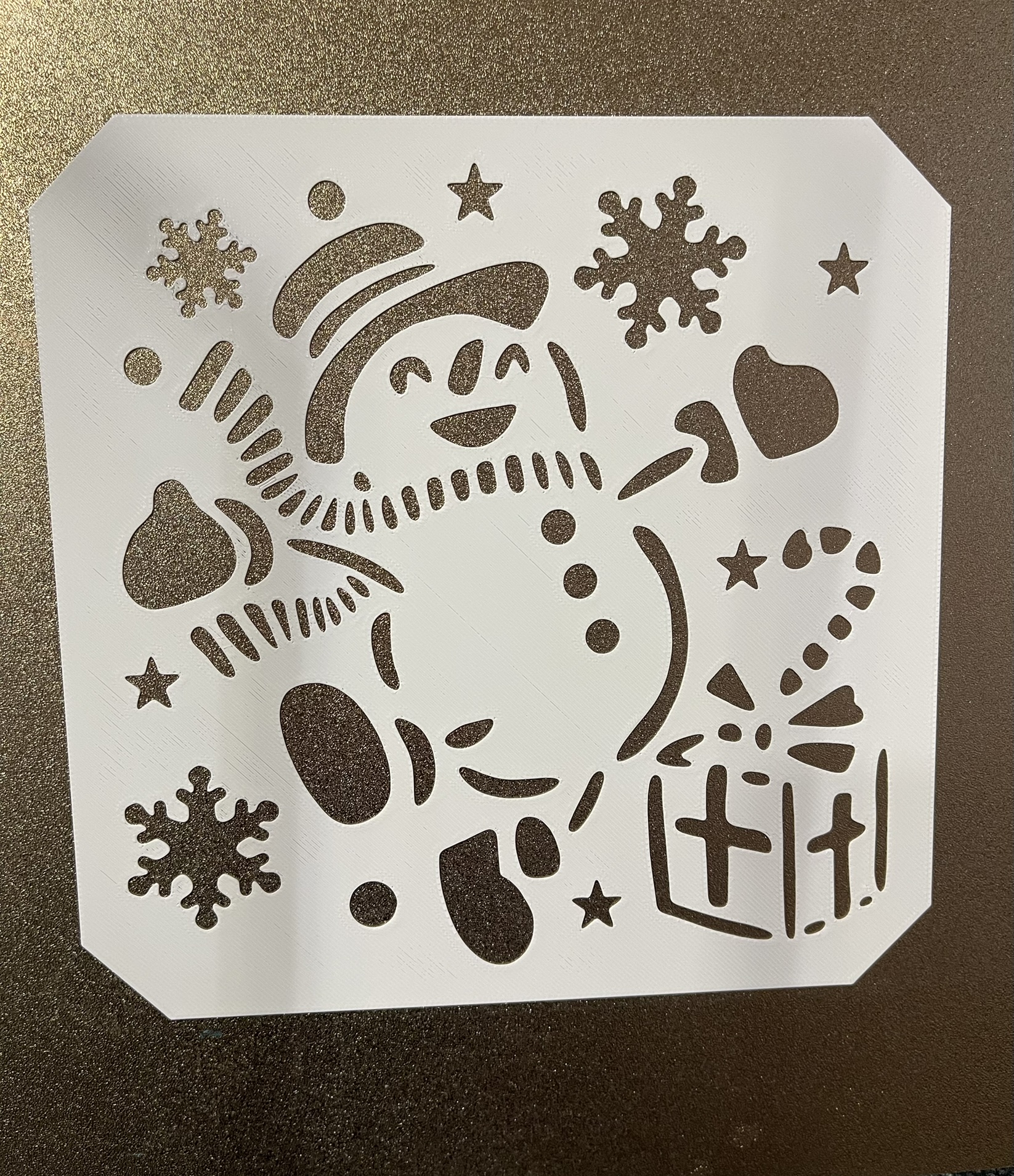 Snowman with present - Christmas - Stencil template