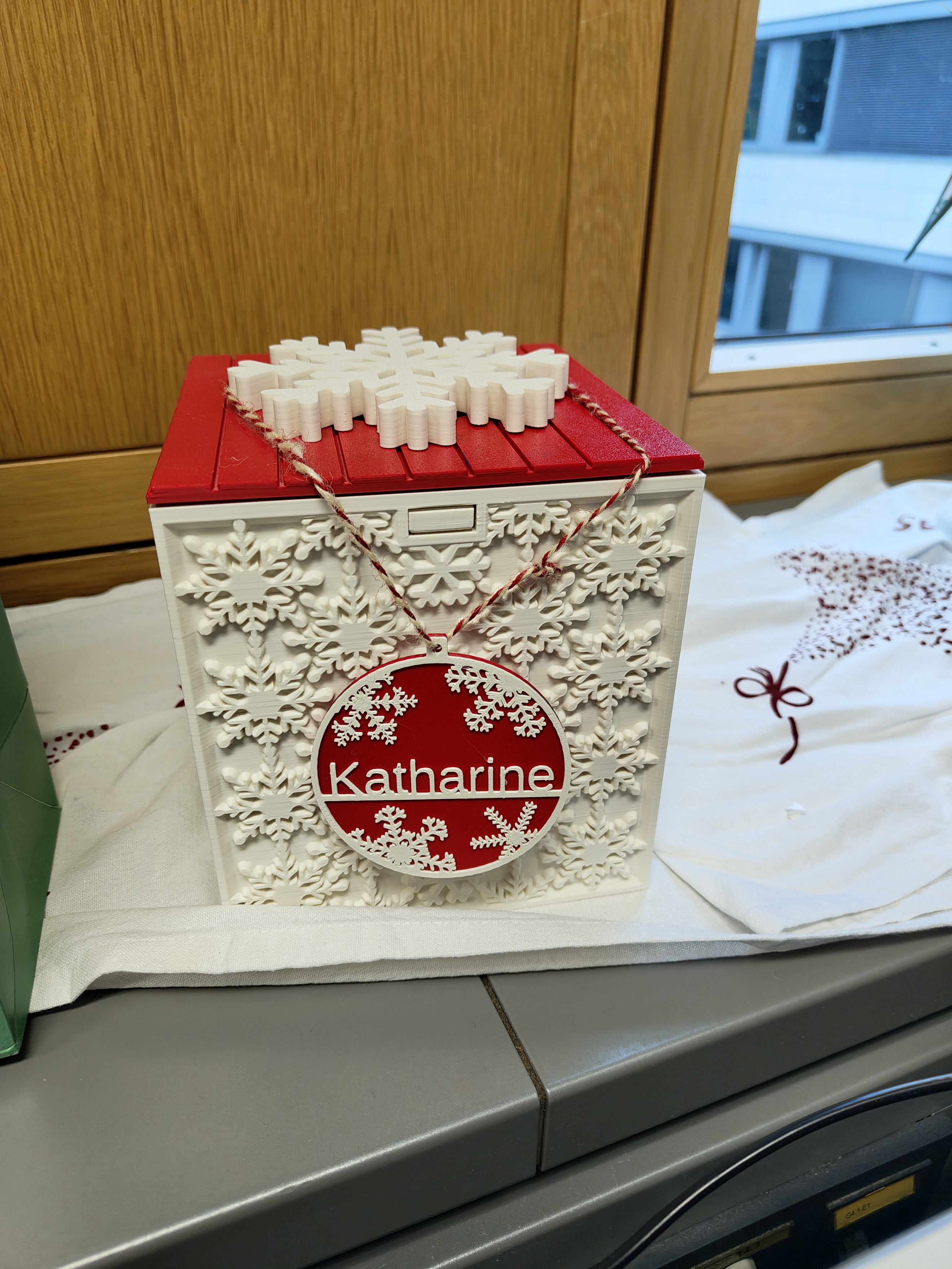 Bigger Box with FDM friendly Snowflakes