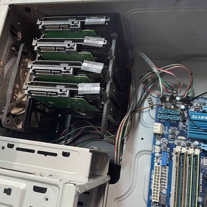 Silentium T11 - 5x 3.5 HDD mount