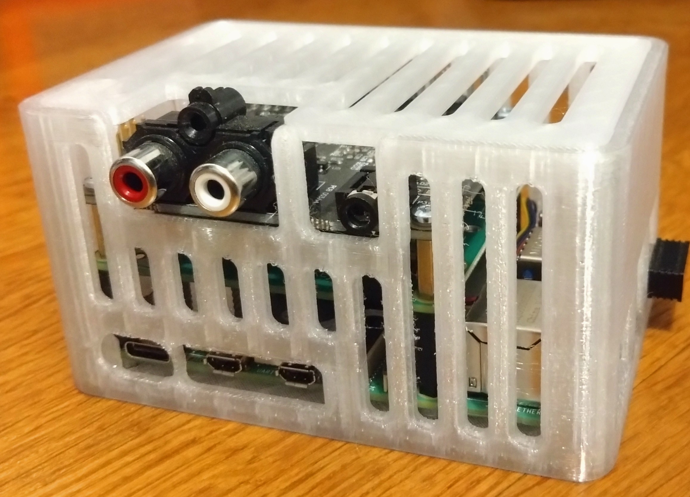 Raspberry Pi 5 M.2 HAT + IQaudio DAC+ / Dac Pro Case