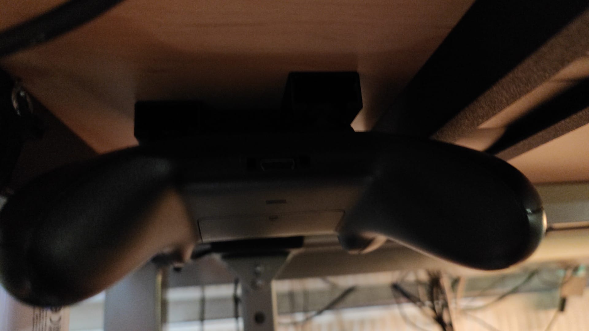 Xbox Controller desk mount