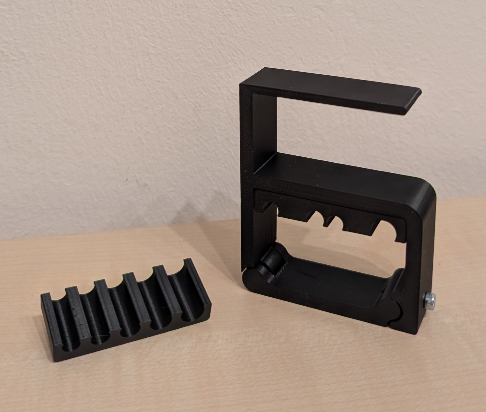 Cable Management for your Table
