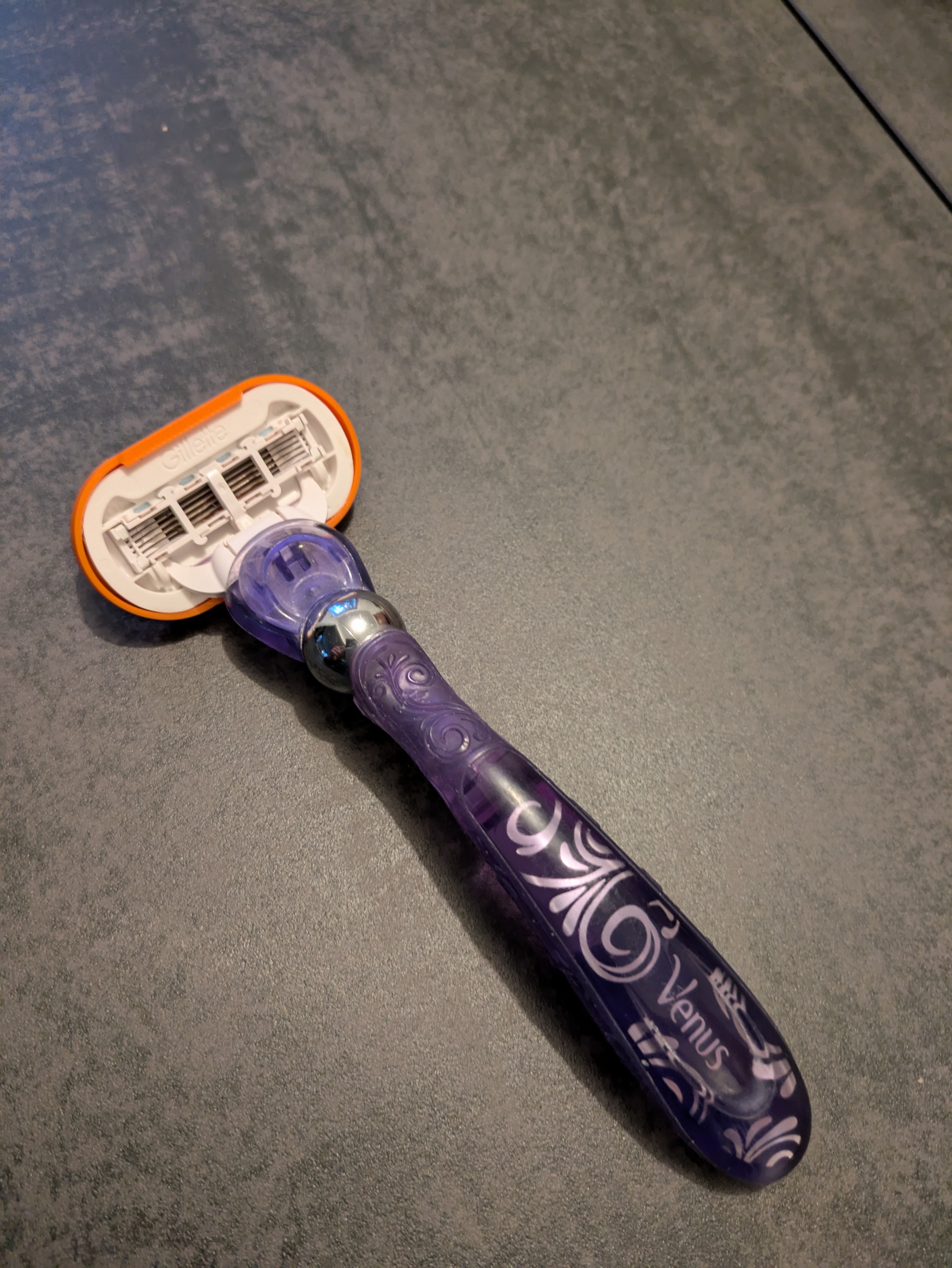 Gillette Venus Deluxe Smooth Swirl Cover