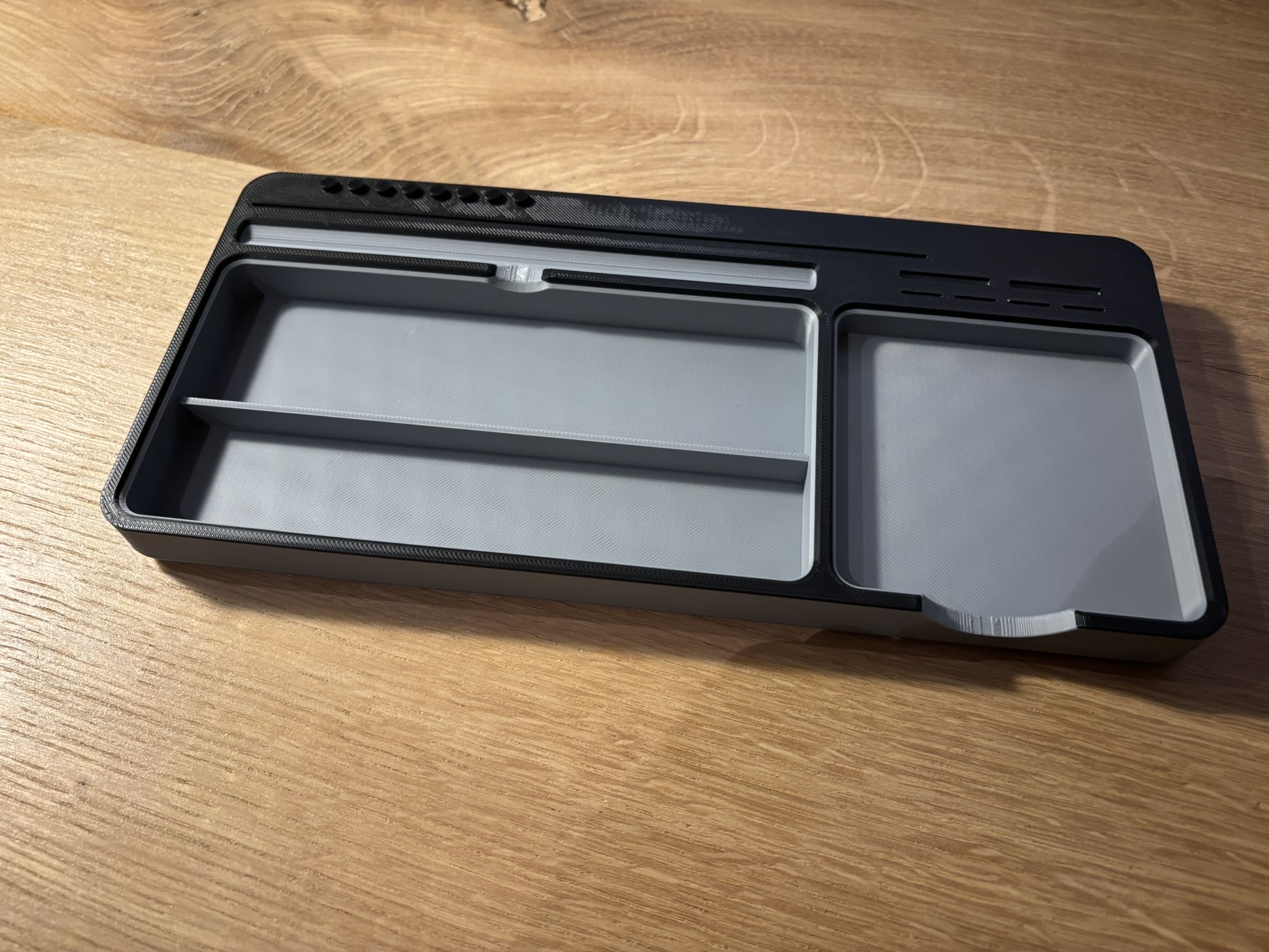 Miniatura 2 do modelo 3D Multifunctional Desk Organizer