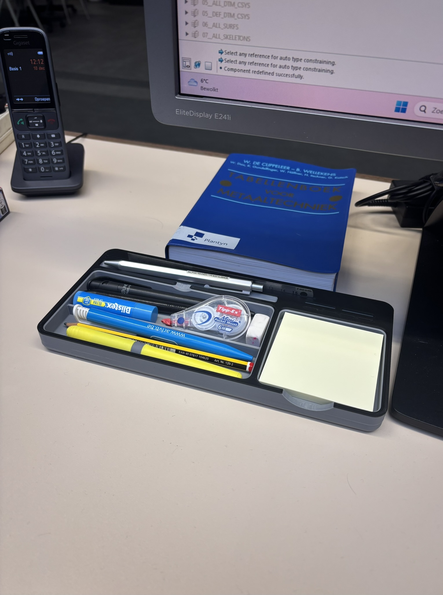 Miniatura 3 do modelo 3D Multifunctional Desk Organizer