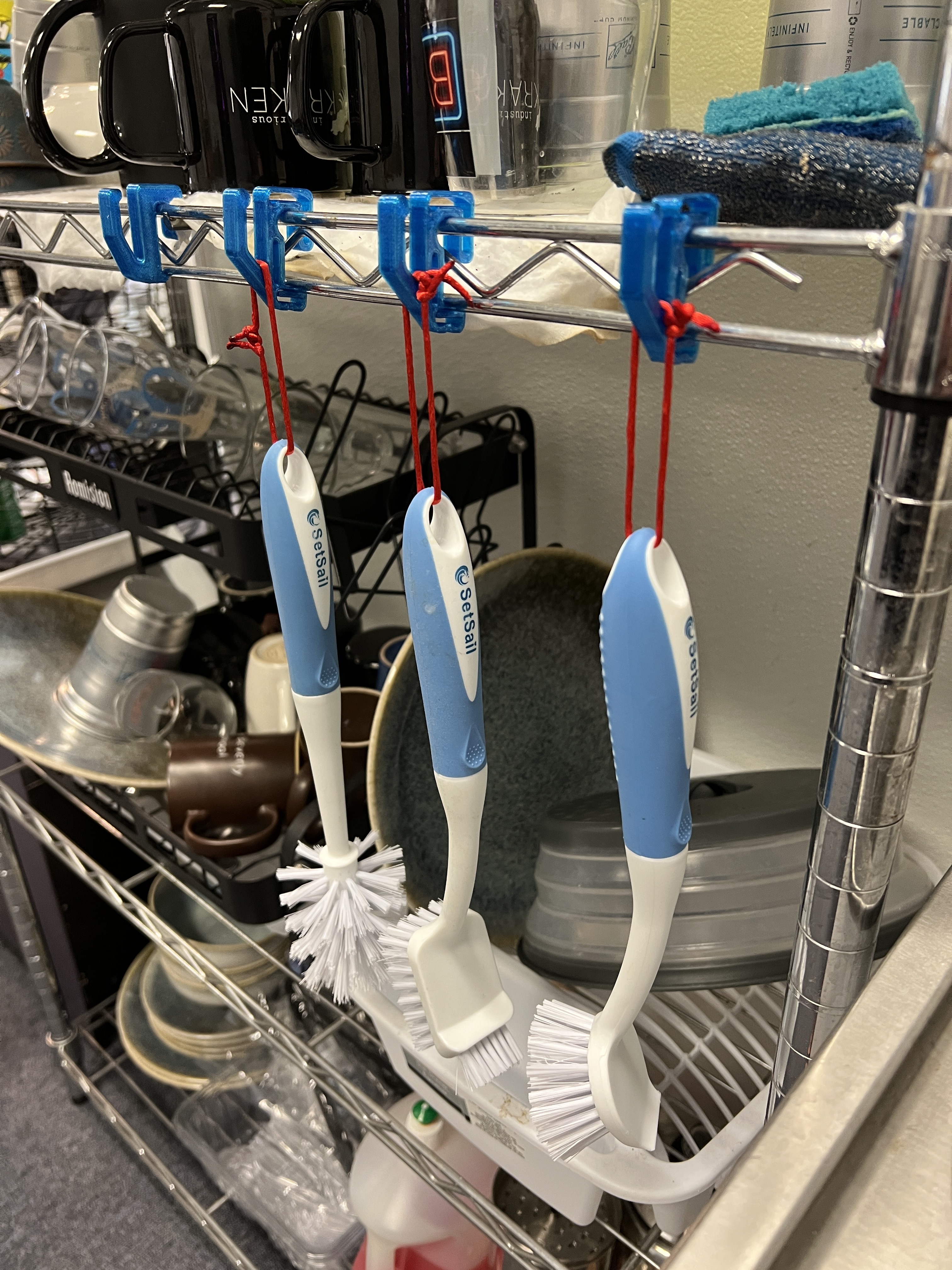 Wire Shelf Clip-On Hanger (Prints Flat)