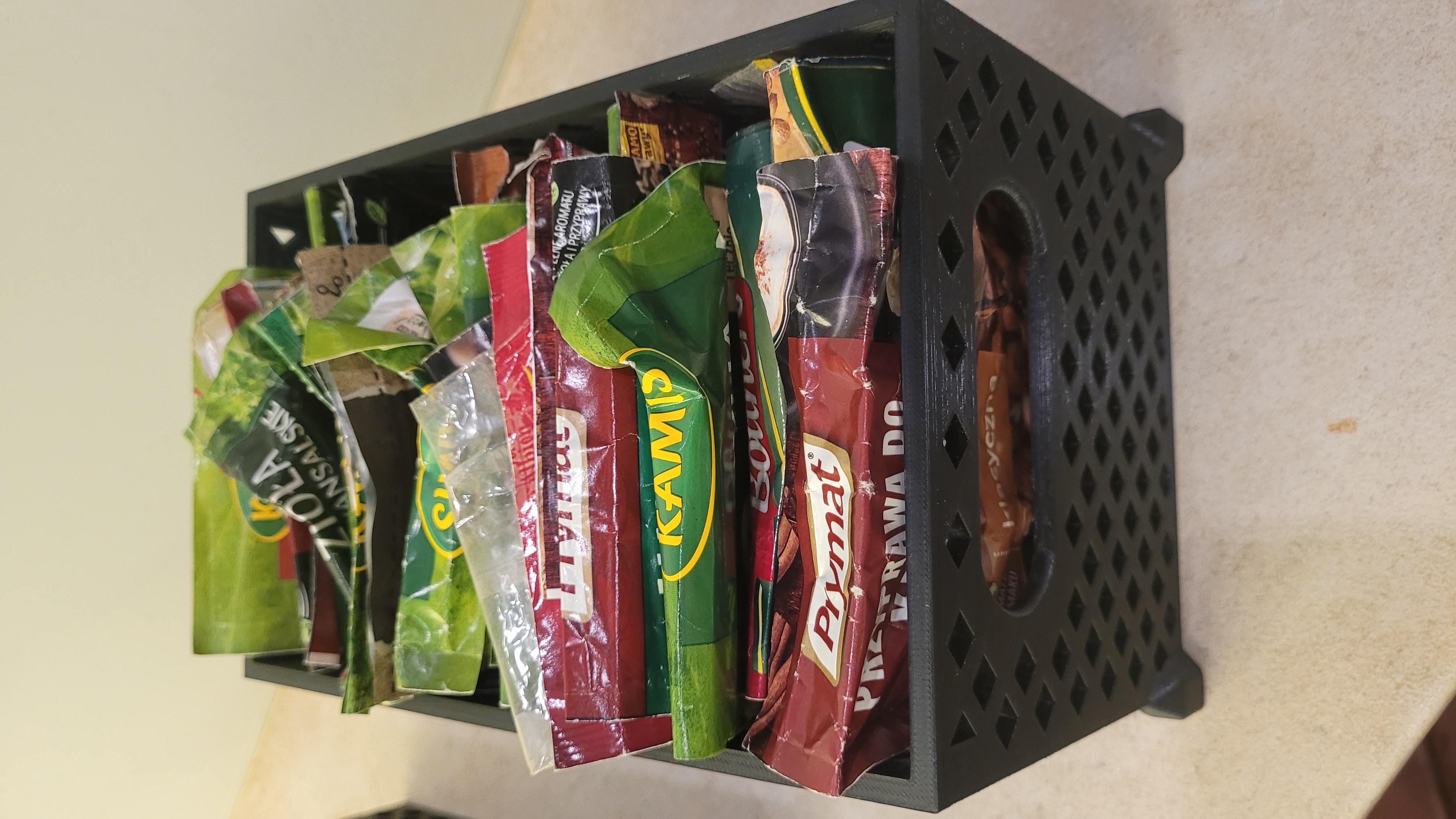 Tiered spice container — miniatura 4